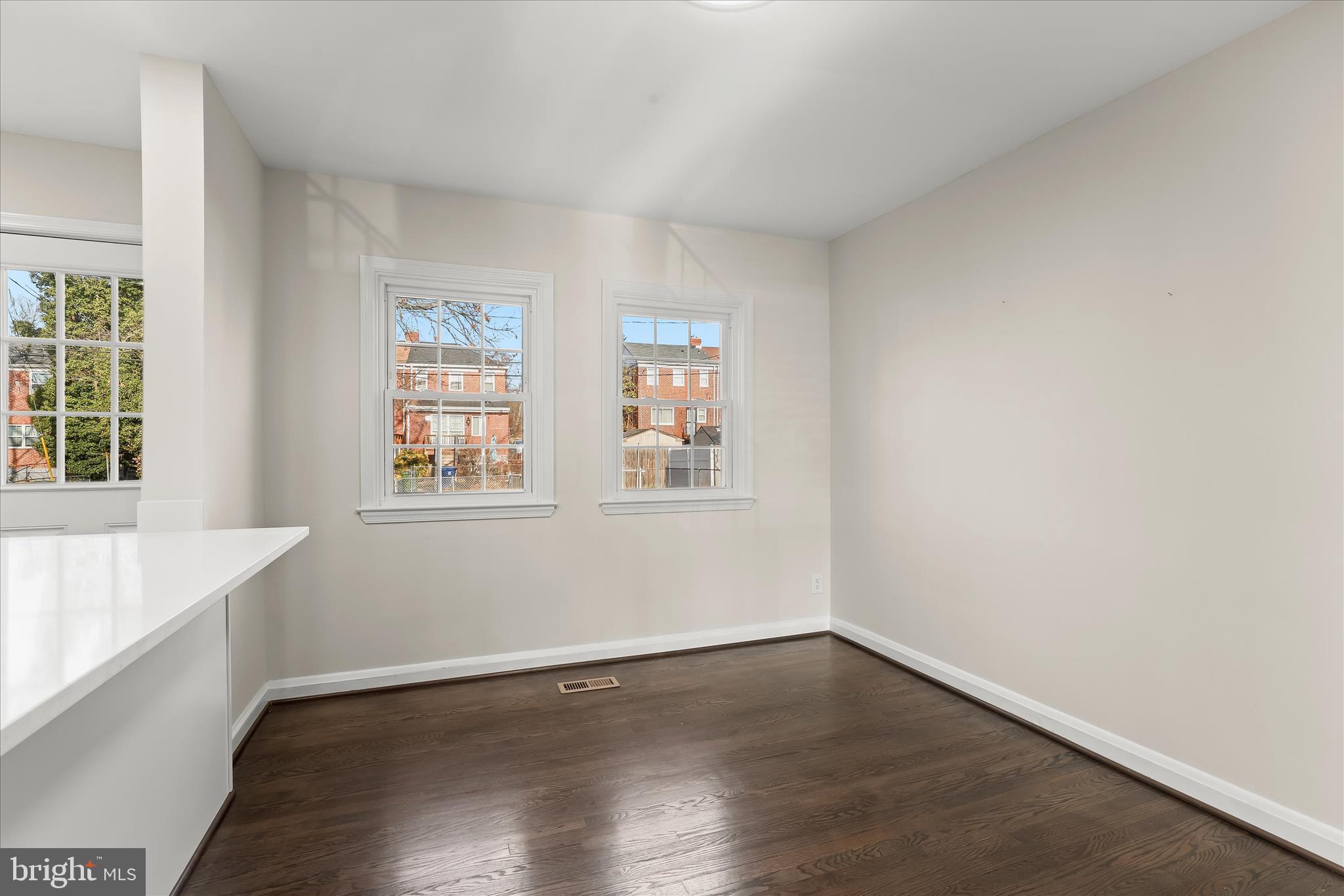 GLEN OAKS - Residential