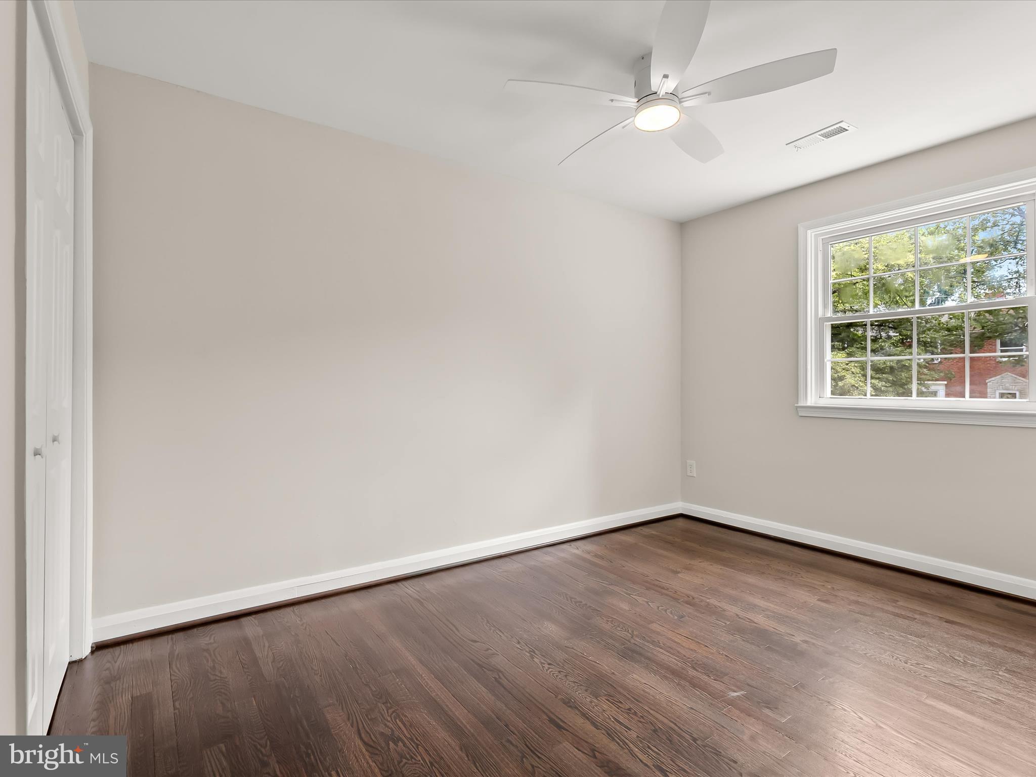 GLEN OAKS - Residential