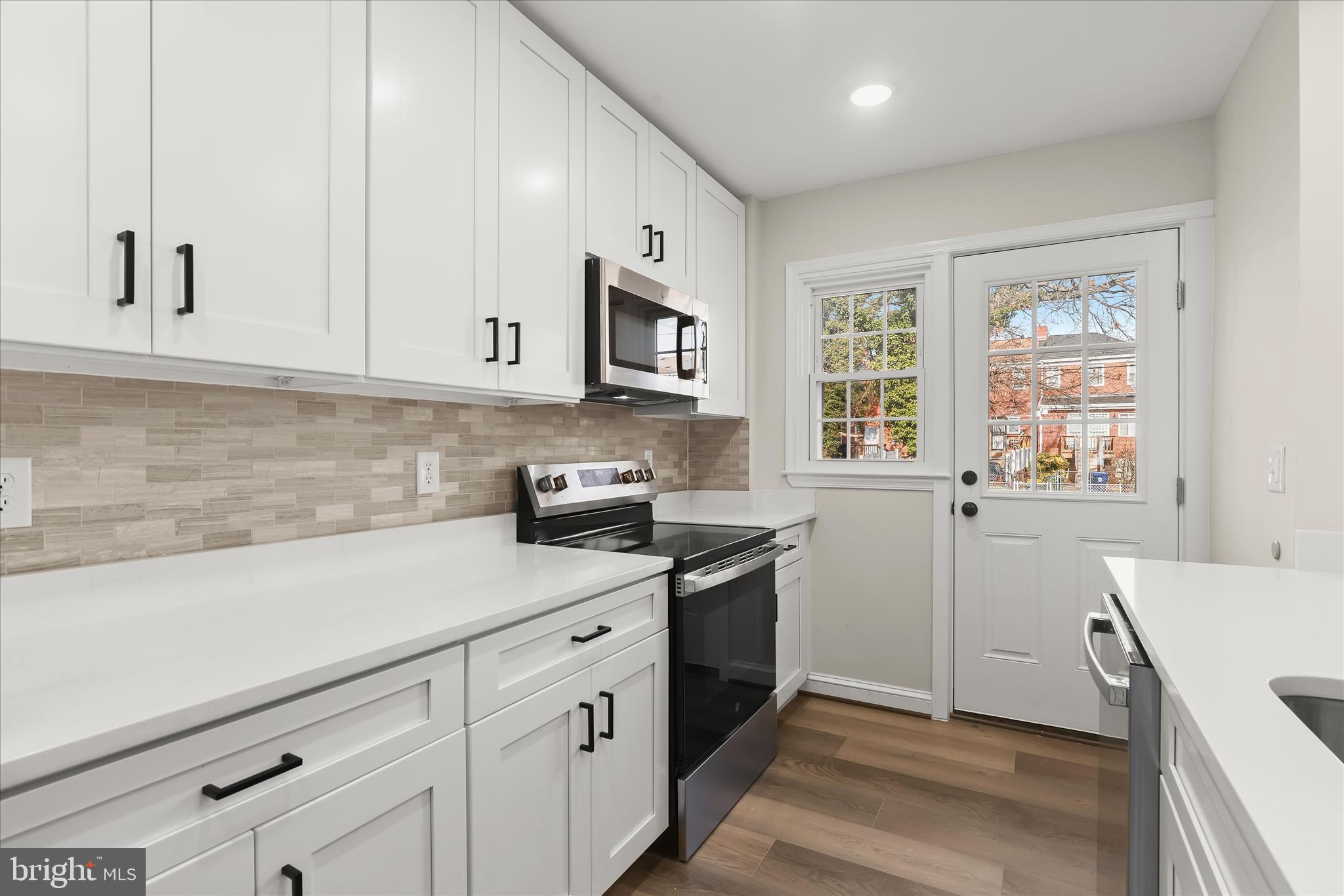 GLEN OAKS - Residential