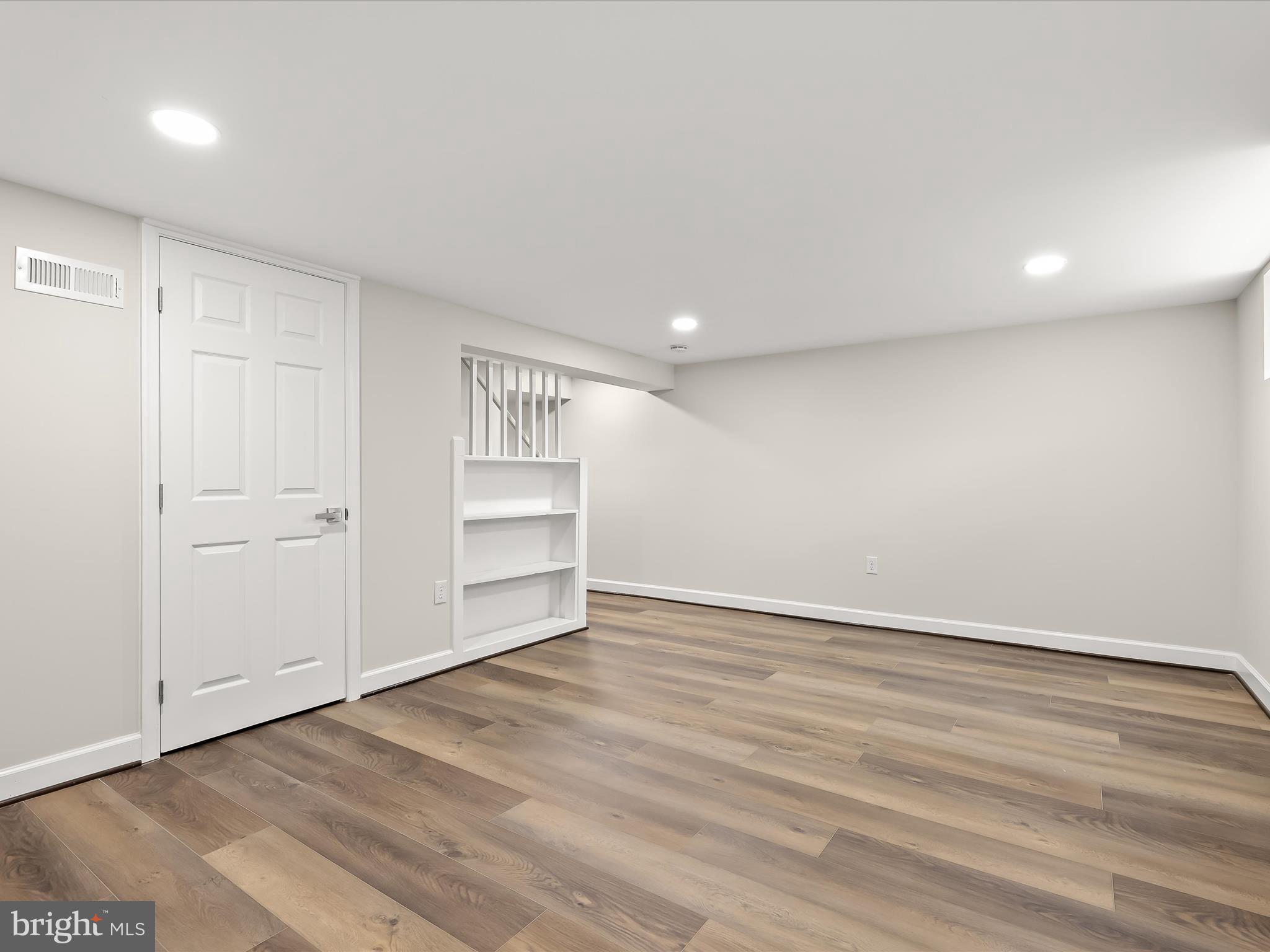 GLEN OAKS - Residential