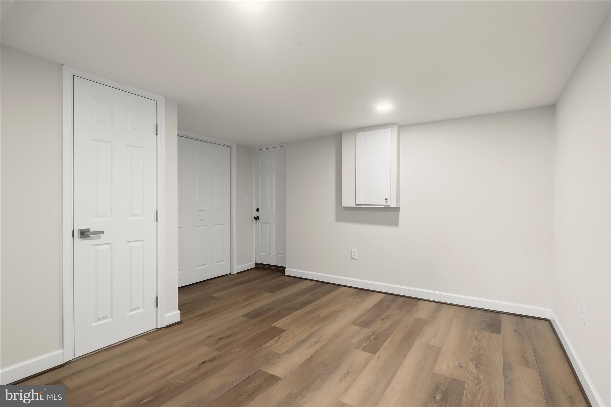 GLEN OAKS - Residential