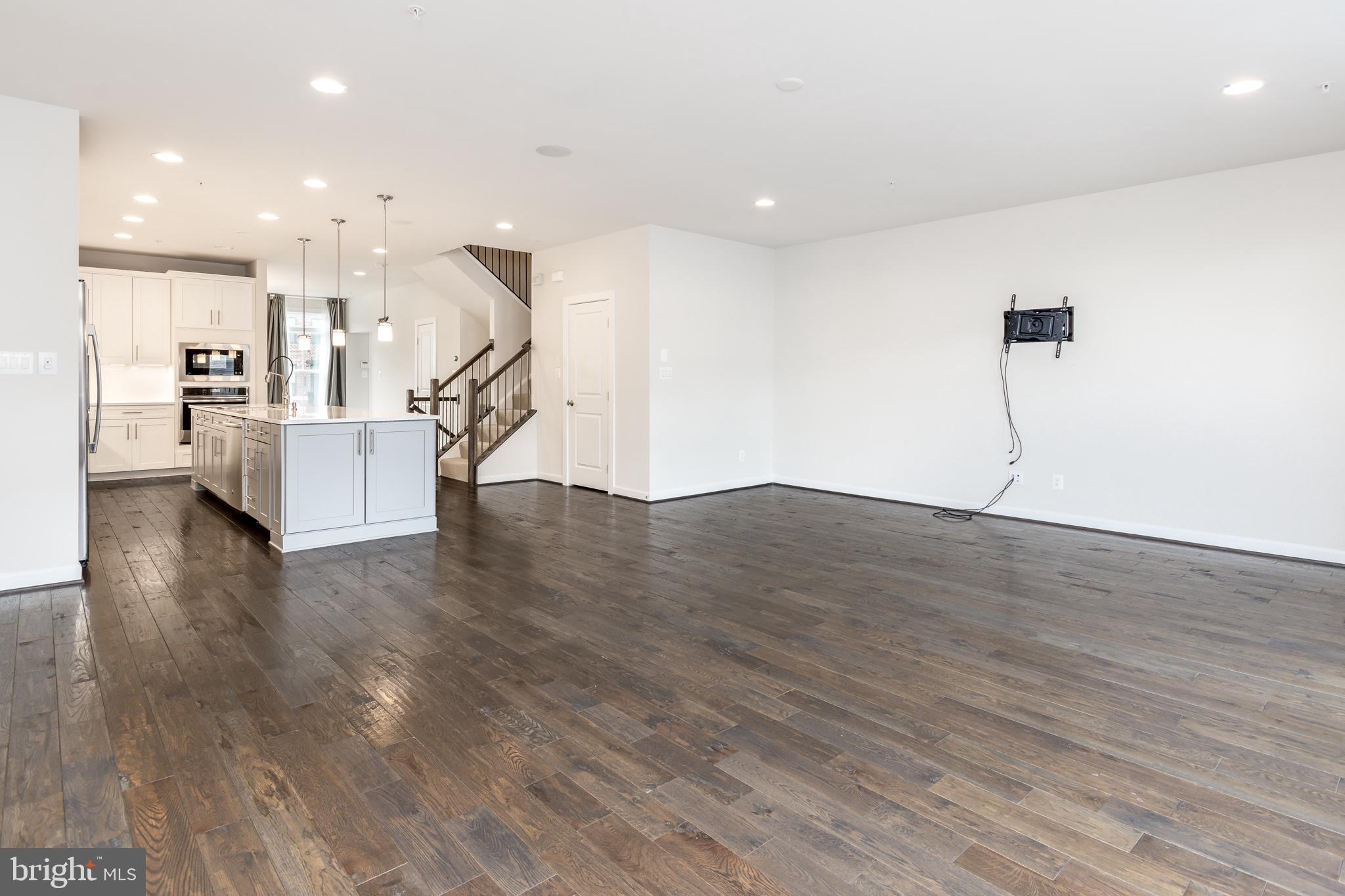 GREENLEIGH AT CROSSROADS - Residential