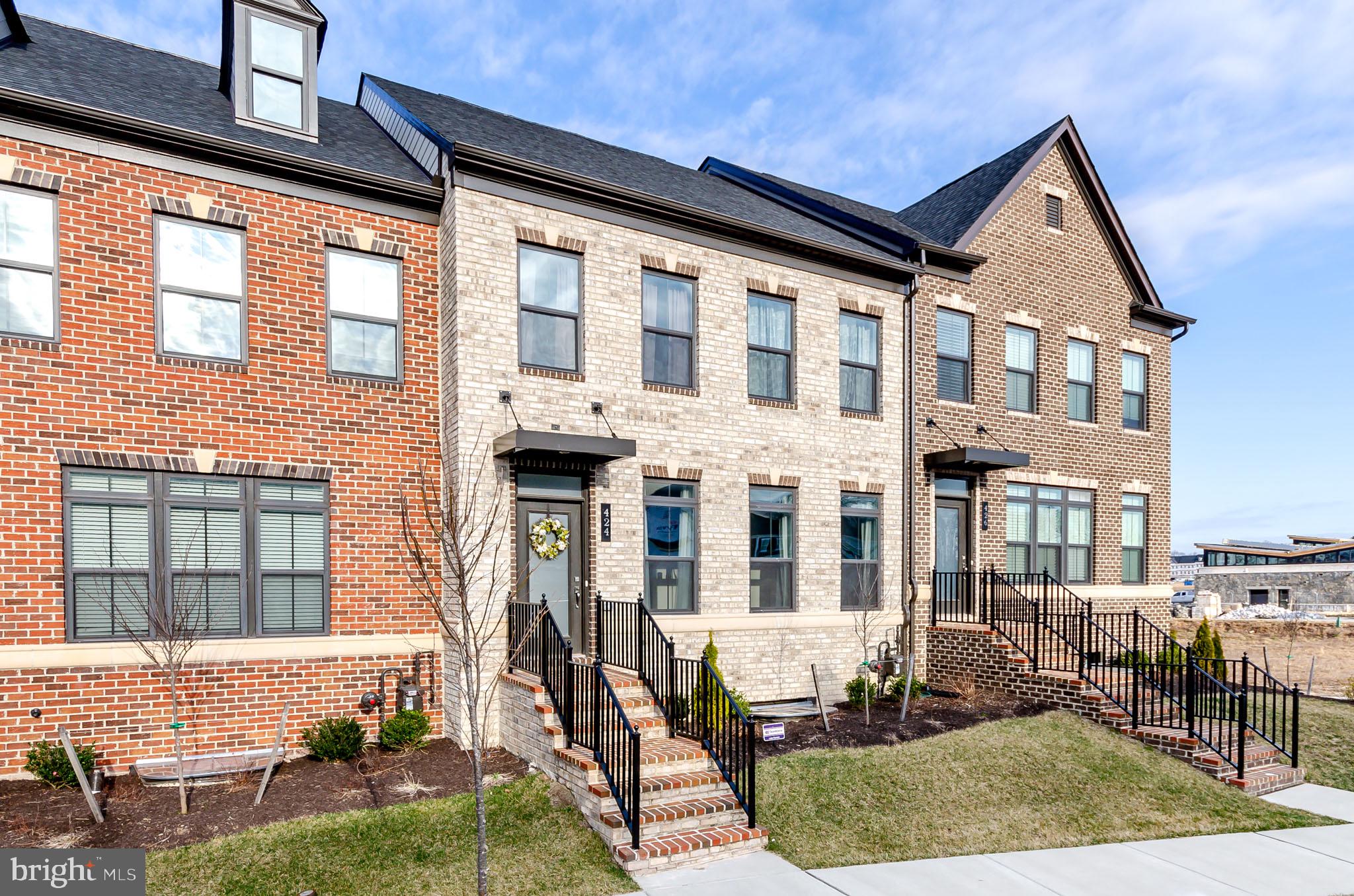 GREENLEIGH AT CROSSROADS - Residential