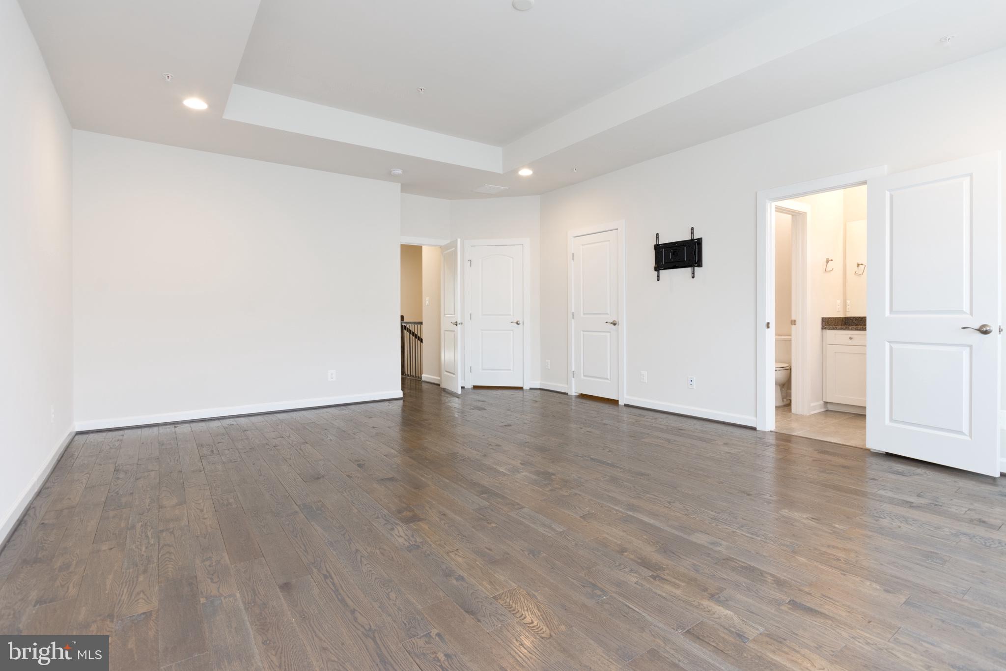 GREENLEIGH AT CROSSROADS - Residential