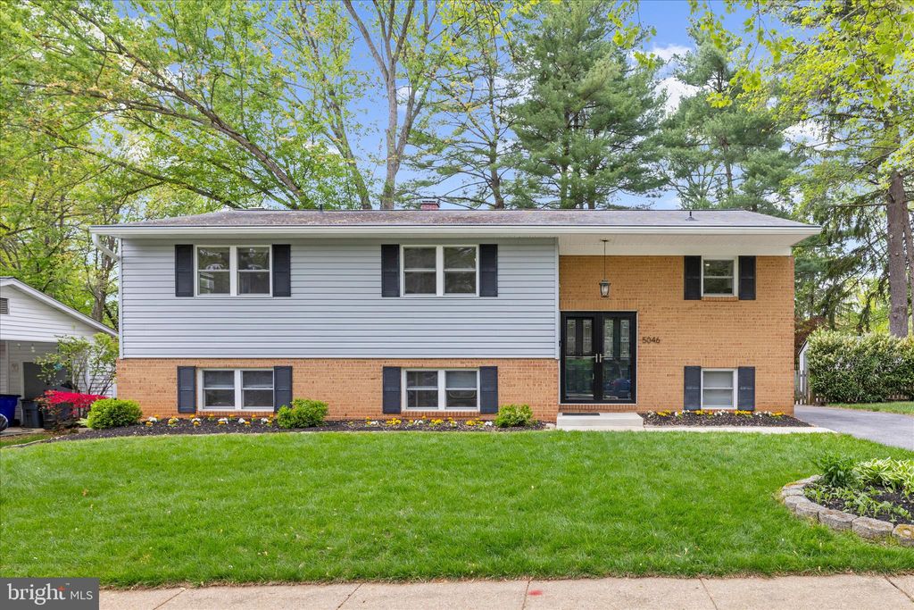 Photo of 5046 Summer Day Lane, COLUMBIA, MD 21044 (MLS # MDHW2063784)