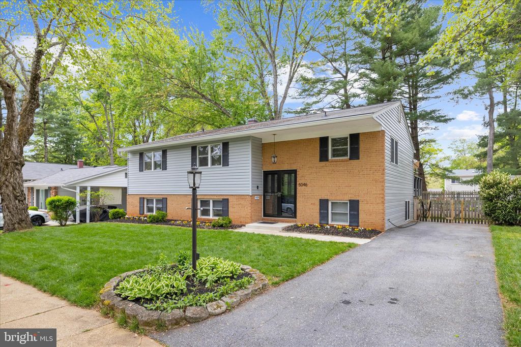 Photo of 5046 Summer Day Lane, COLUMBIA, MD 21044 (MLS # MDHW2063784)