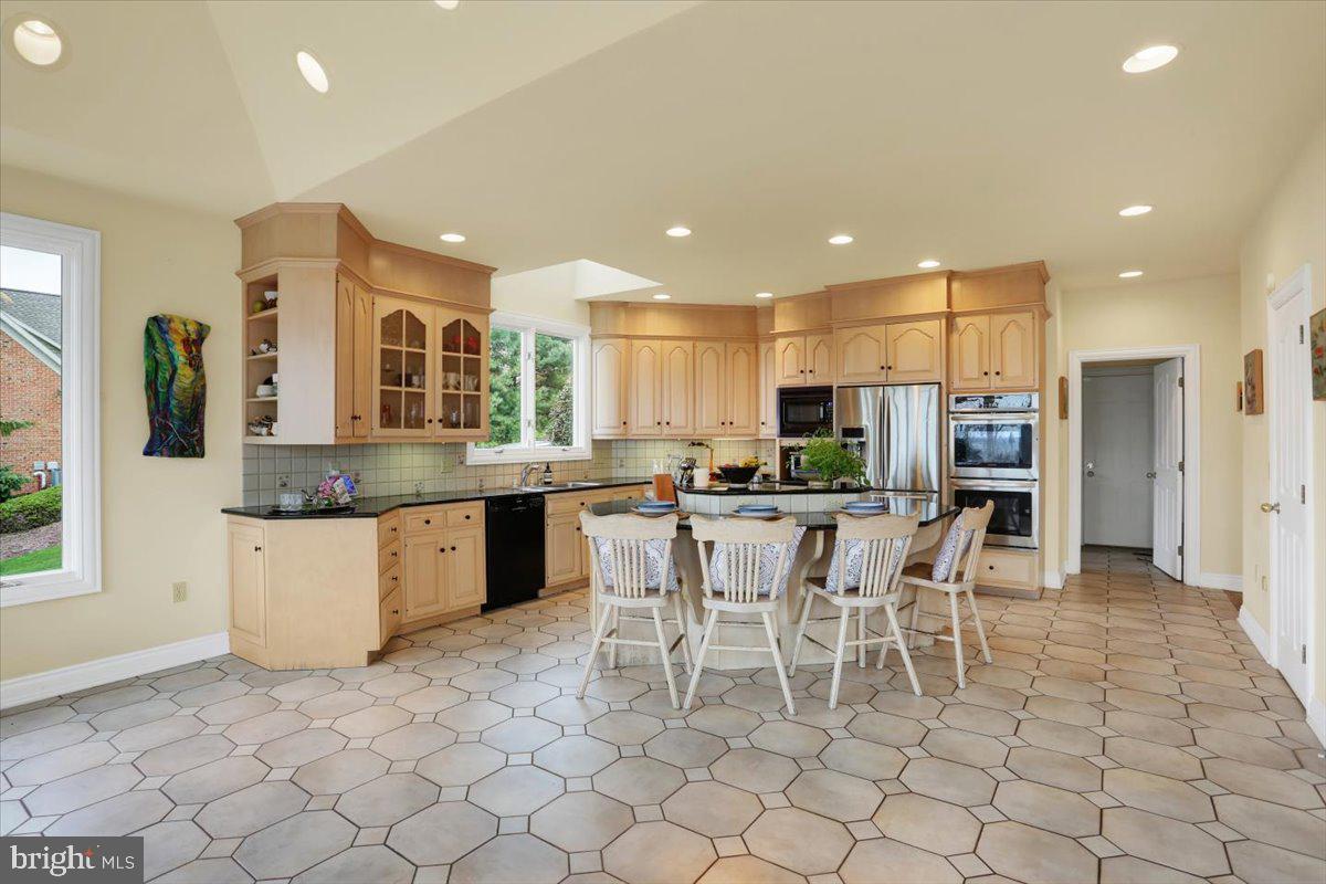 EAGLE RIDGE - Residential