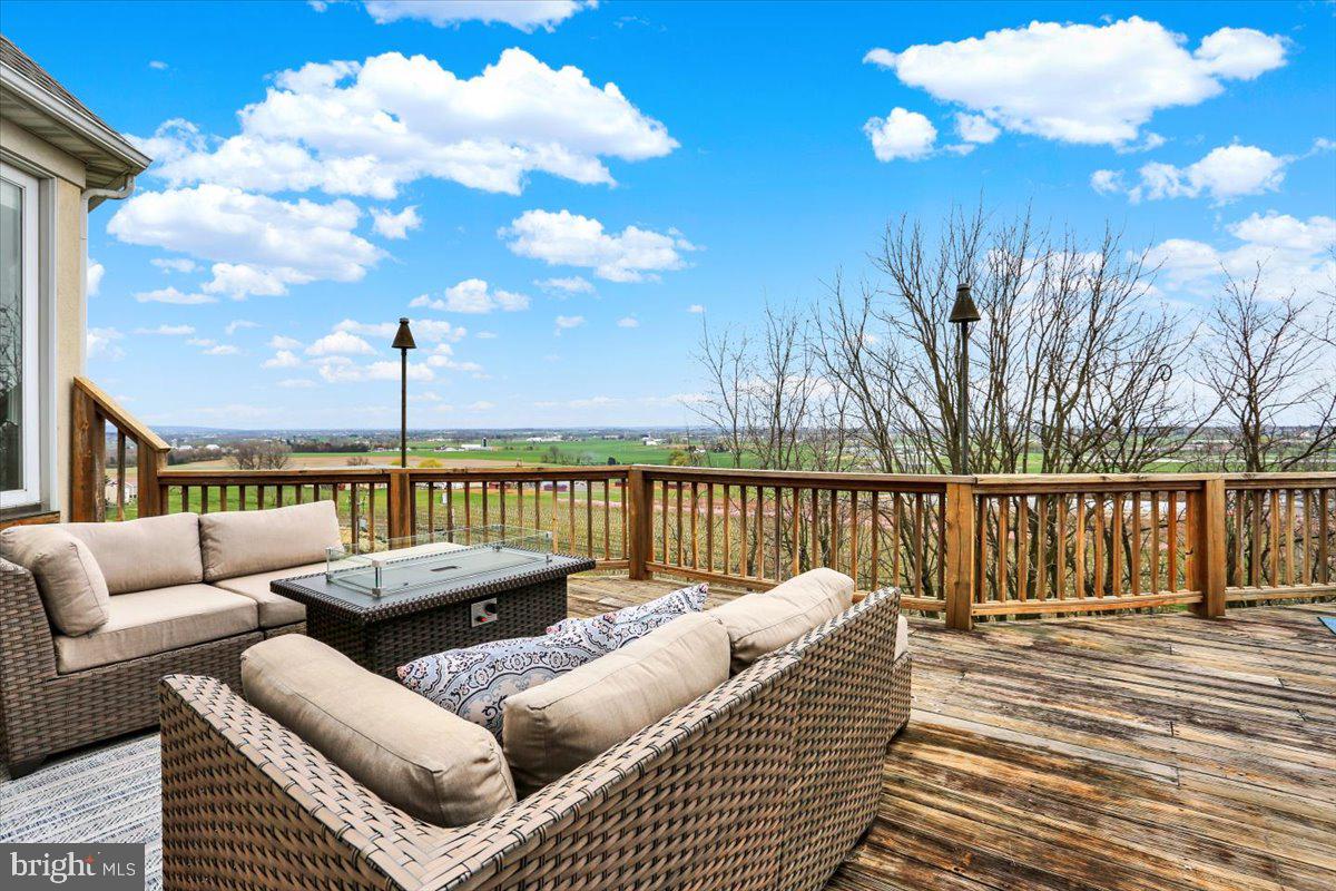 EAGLE RIDGE - Residential