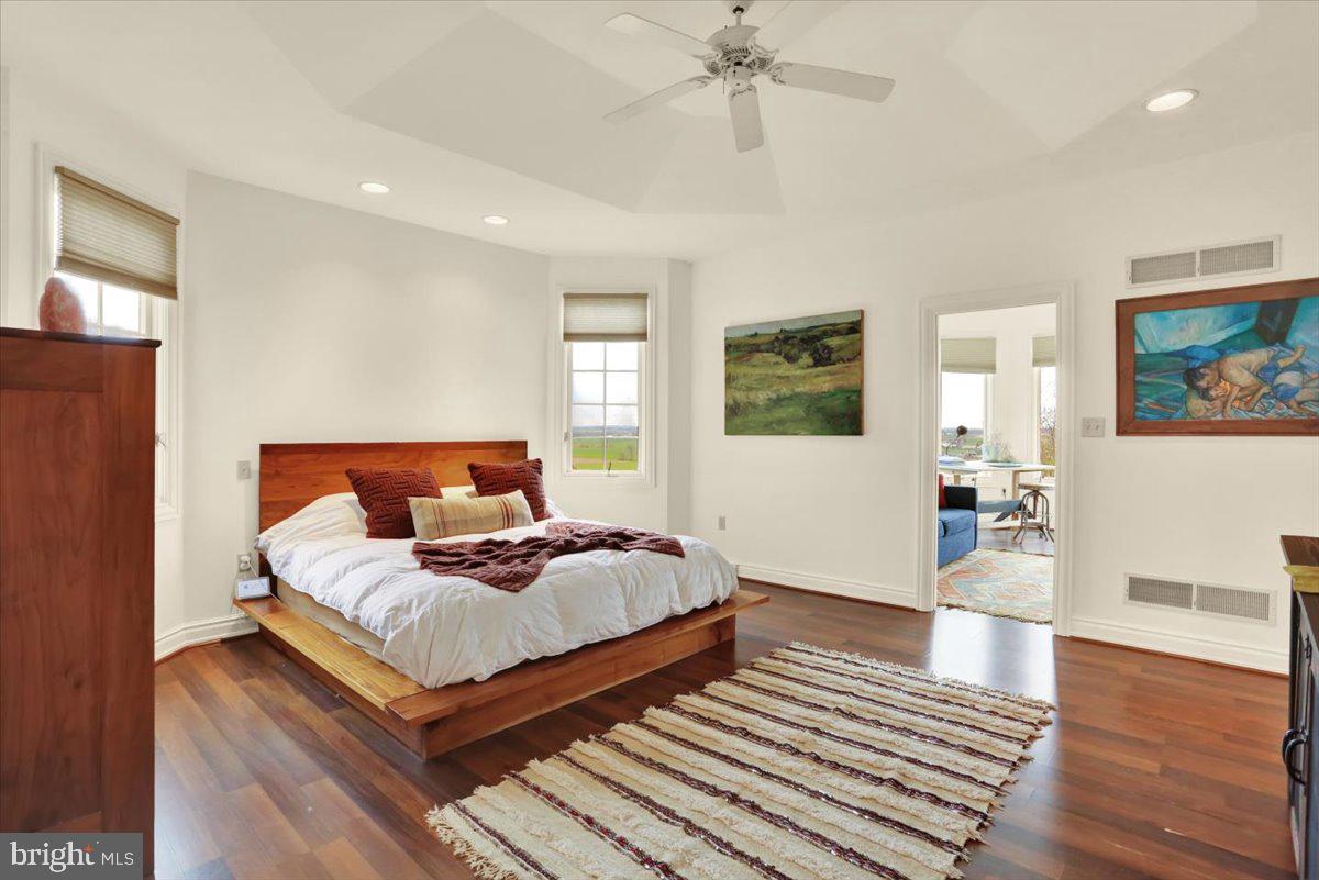 EAGLE RIDGE - Residential