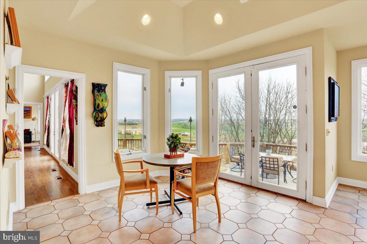 EAGLE RIDGE - Residential