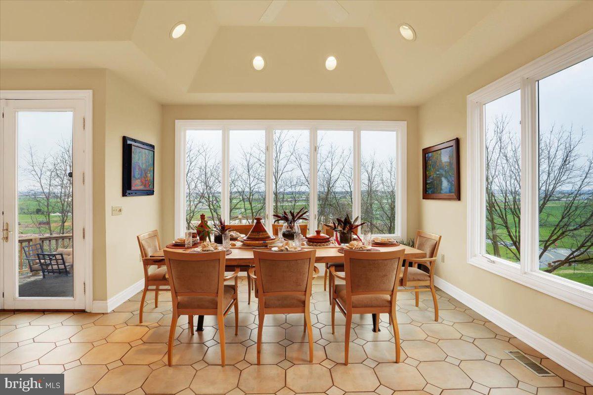 EAGLE RIDGE - Residential