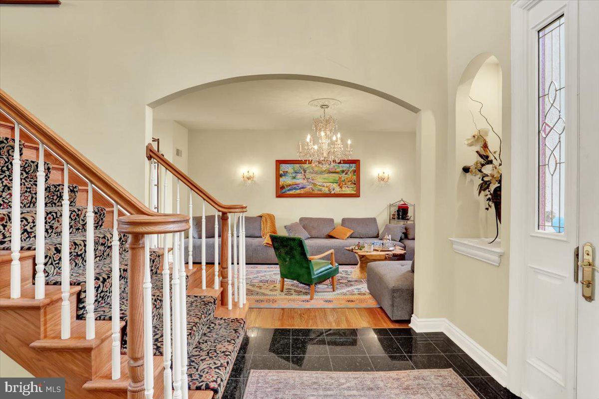 EAGLE RIDGE - Residential