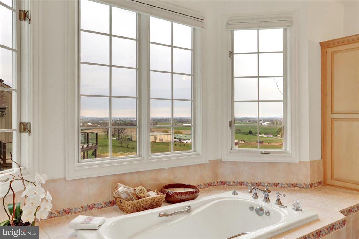 EAGLE RIDGE - Residential