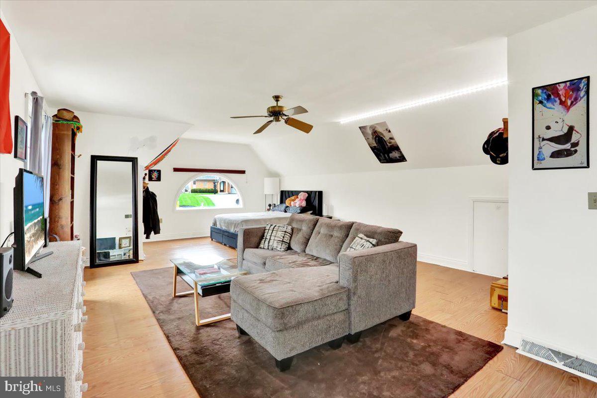 EAGLE RIDGE - Residential