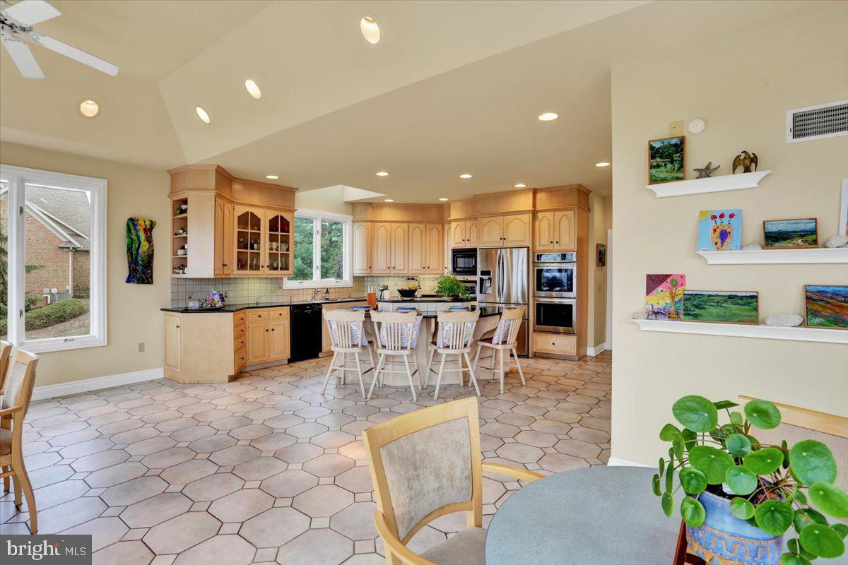 EAGLE RIDGE - Residential