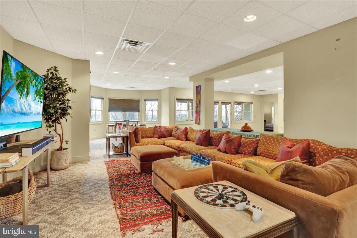 EAGLE RIDGE - Residential