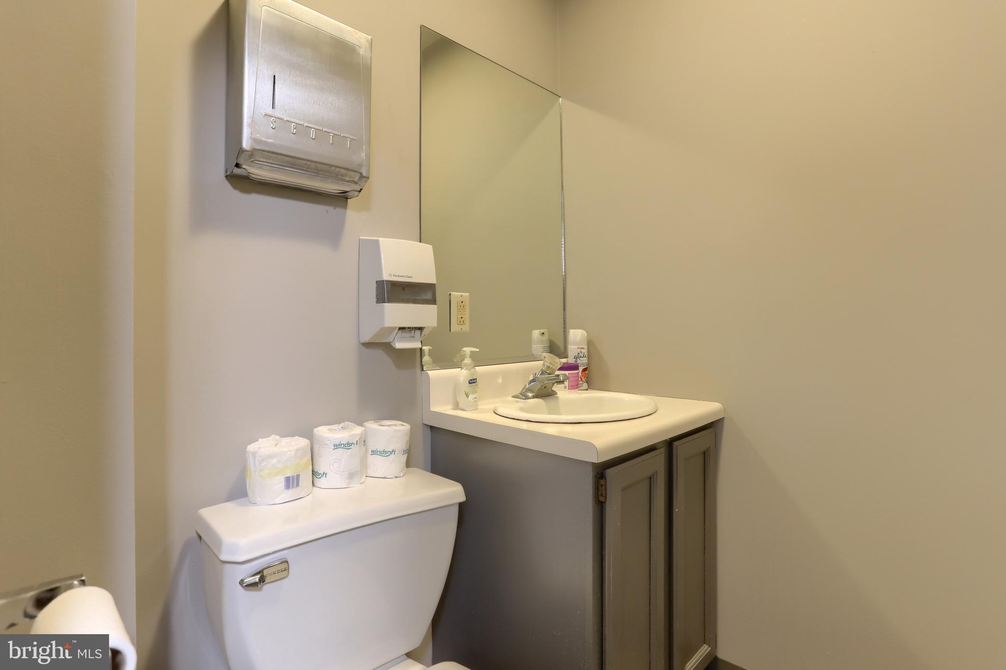 LEBANON CITY - Commercial Sale