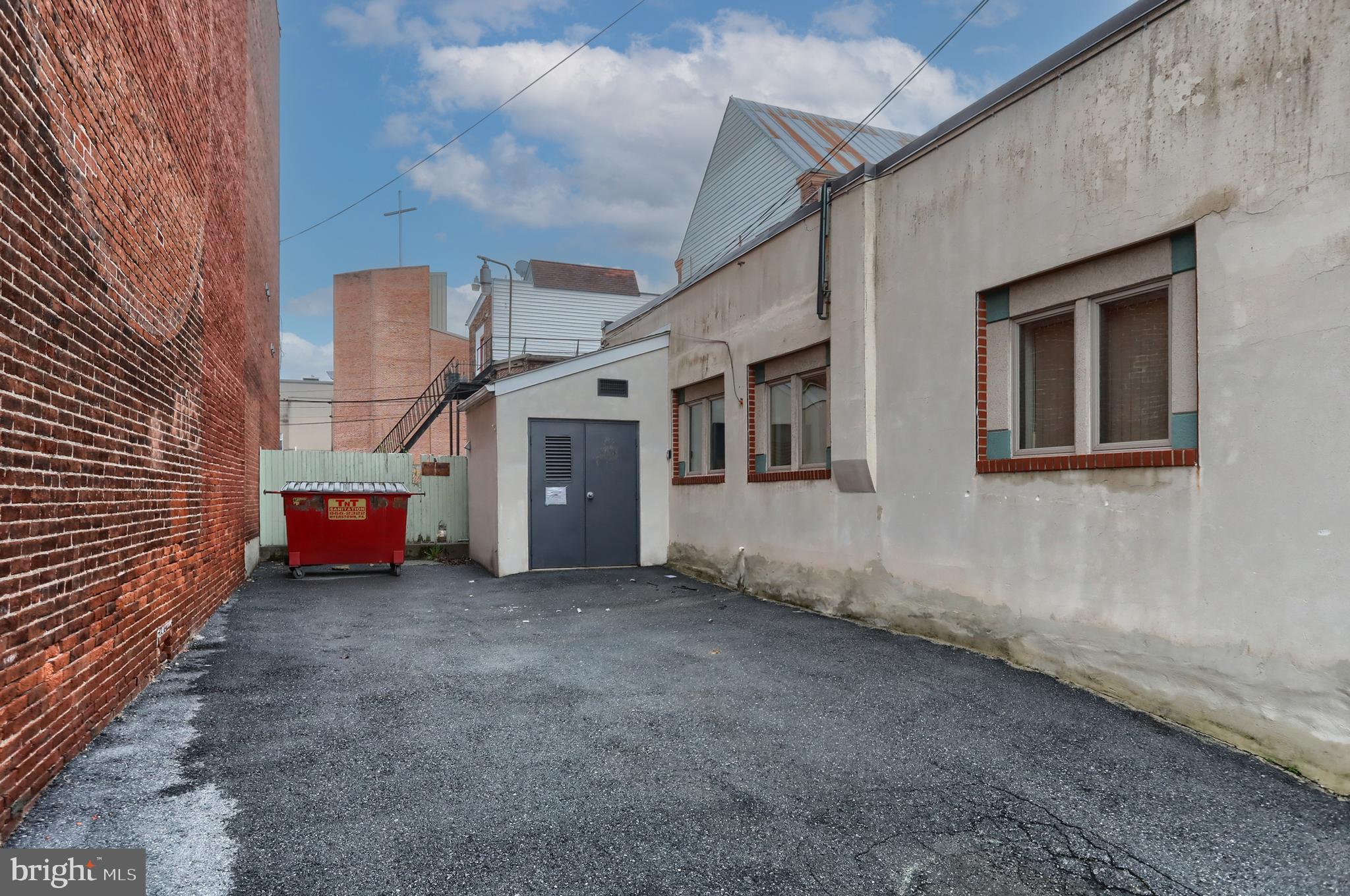 LEBANON CITY - Commercial Sale