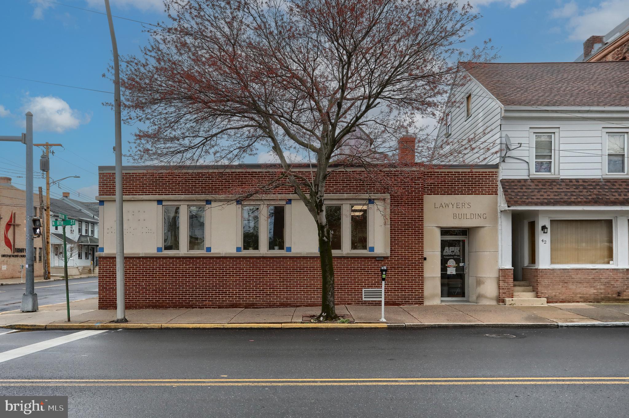 44 N 8TH STREET