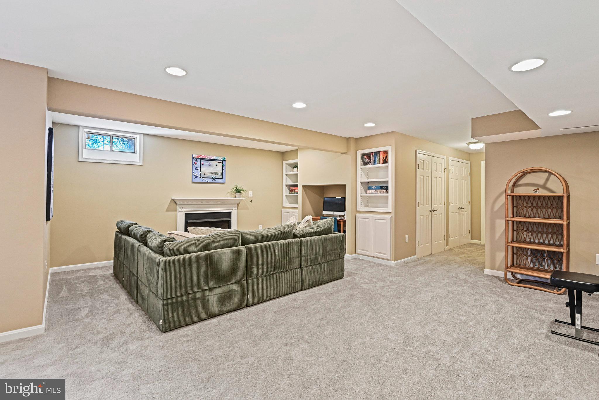 OLD WATERFORD KNOLL - Residential