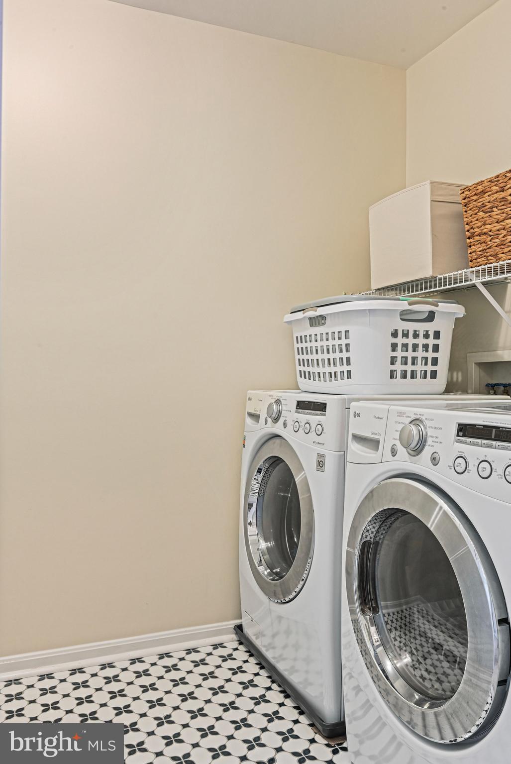 OLD WATERFORD KNOLL - Residential