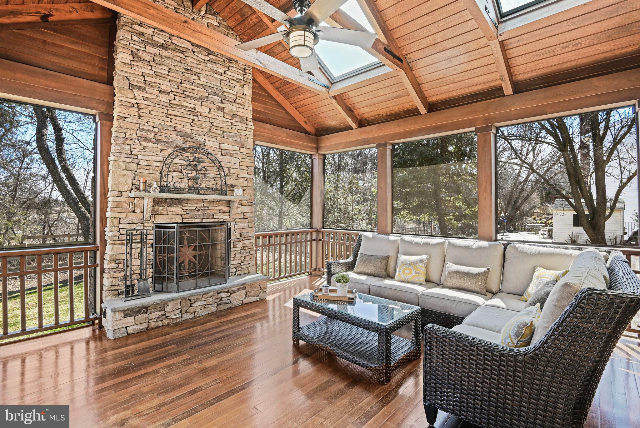 OLD WATERFORD KNOLL - Residential