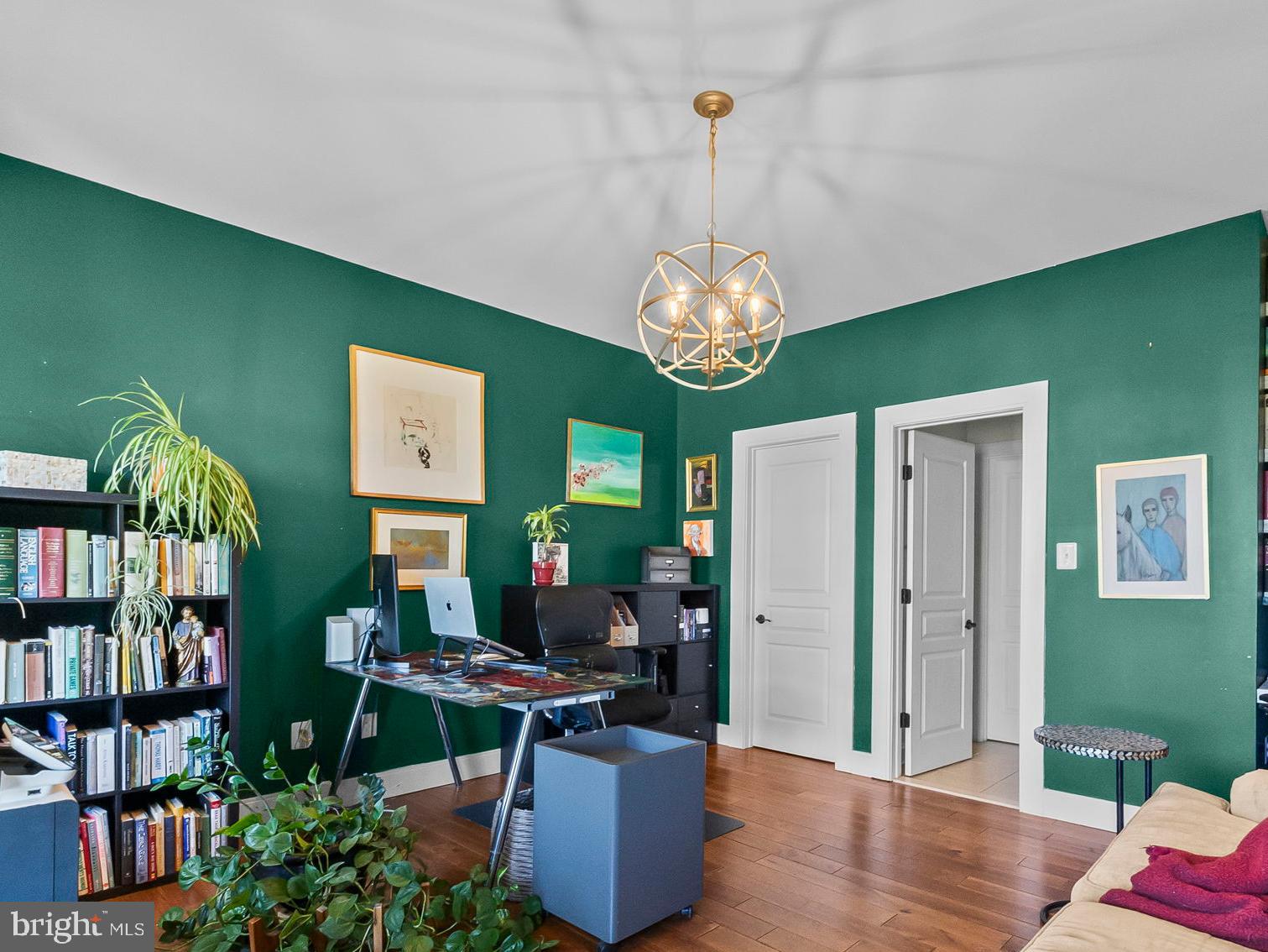 TIMBERNECK - Residential