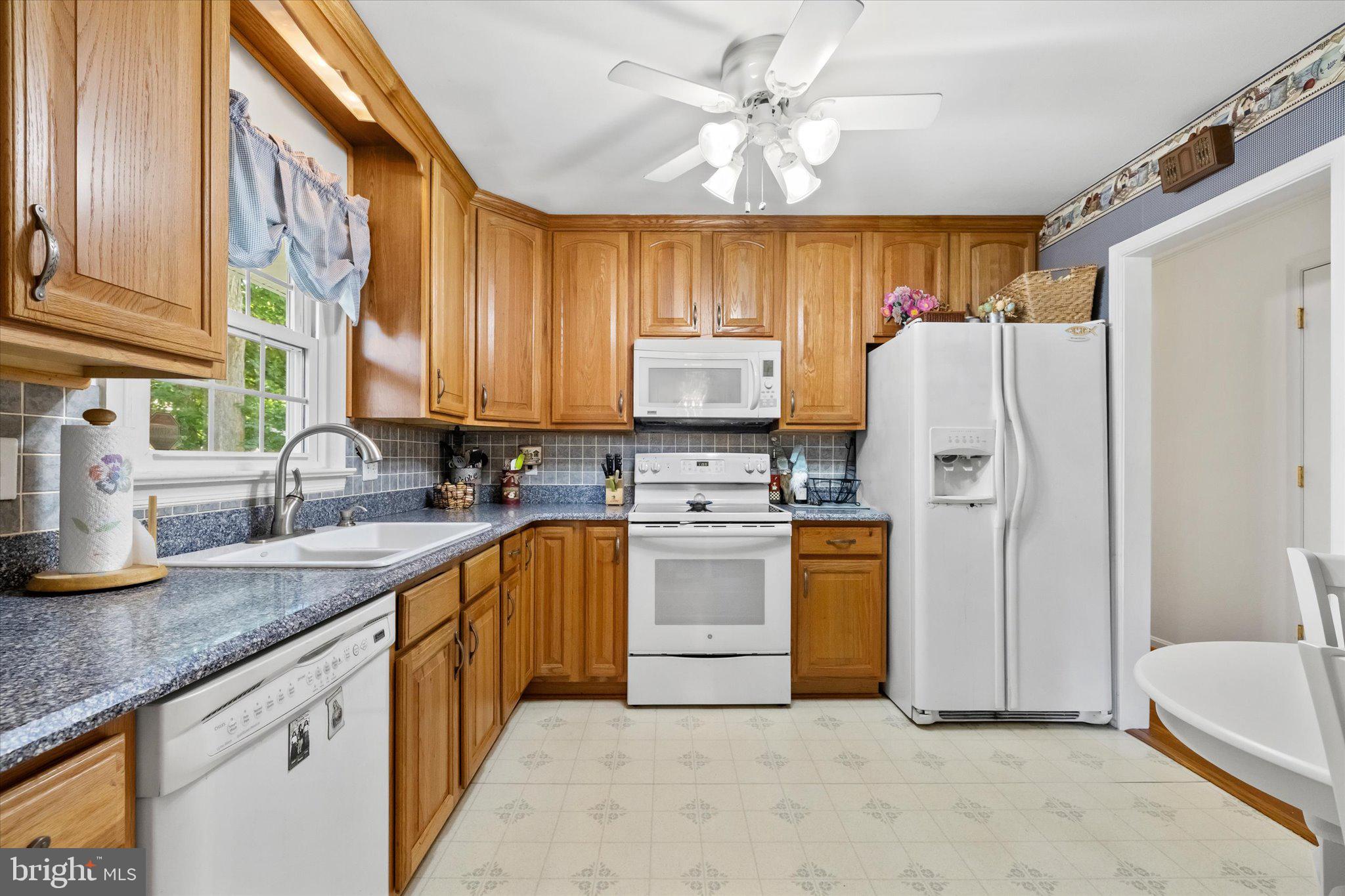 SHERATON HILLS EAST - Residential