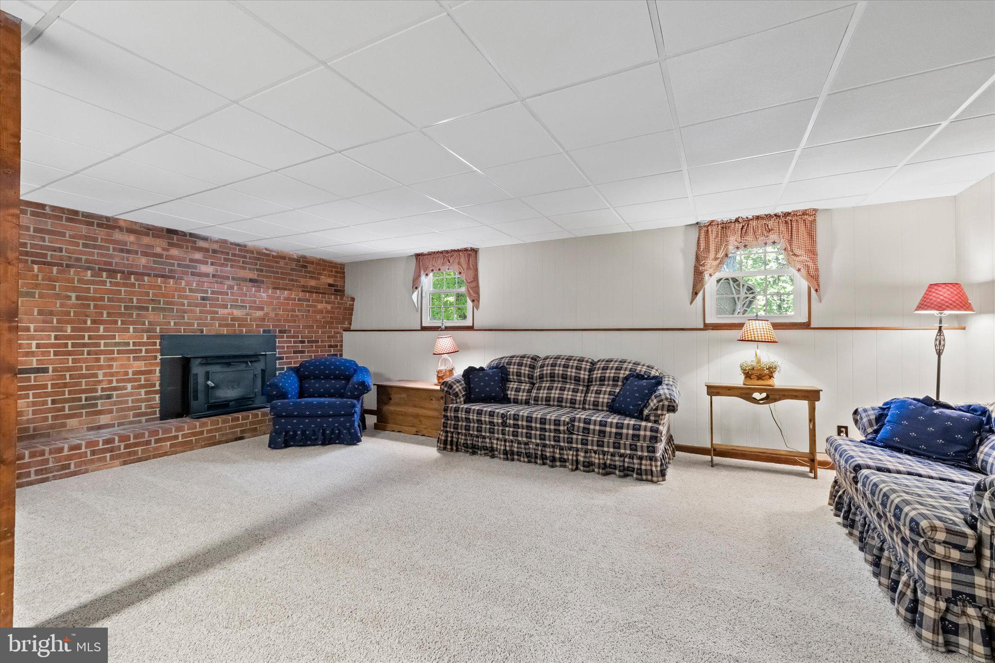 SHERATON HILLS EAST - Residential