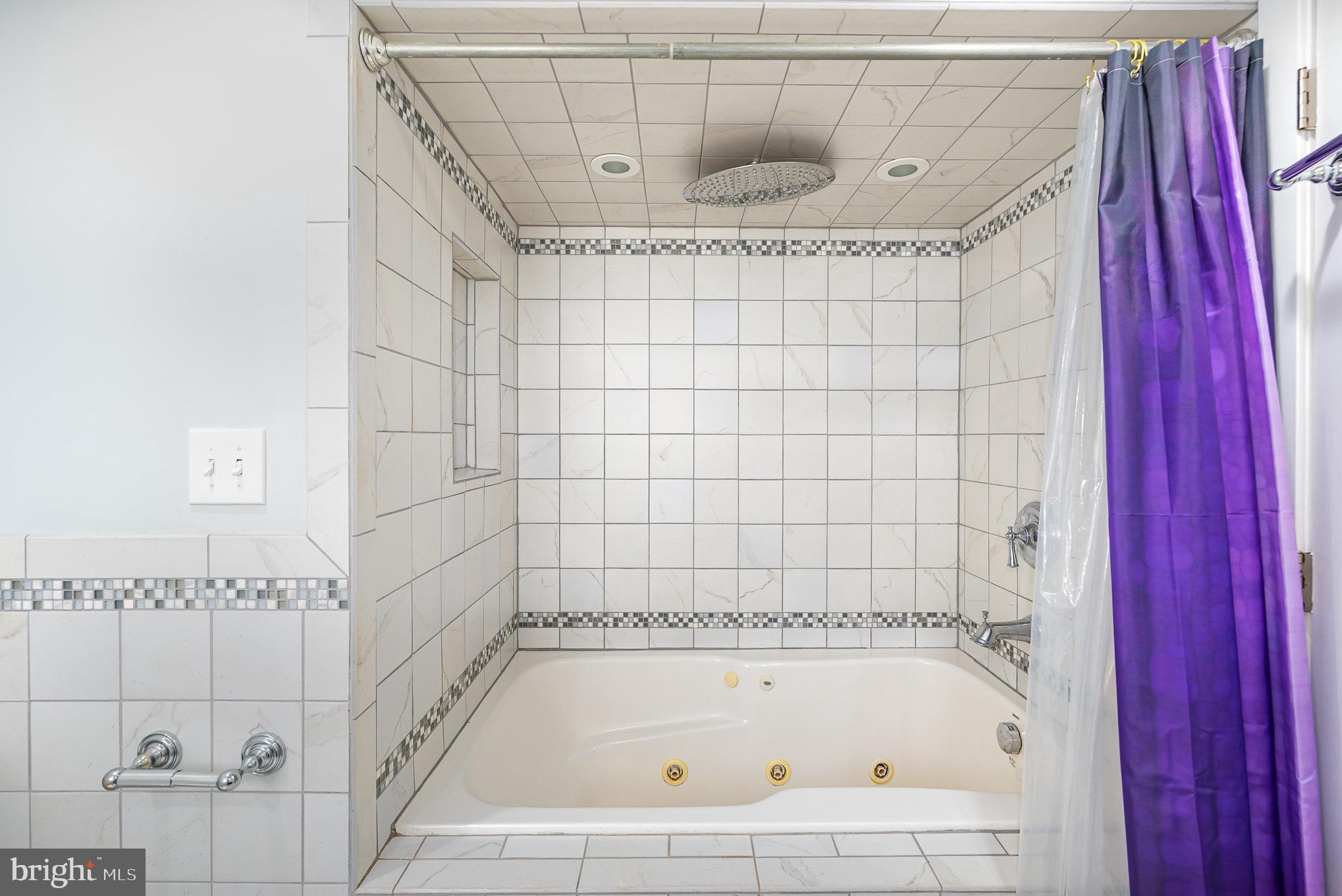 PARKVILLE/CARNEY - Residential