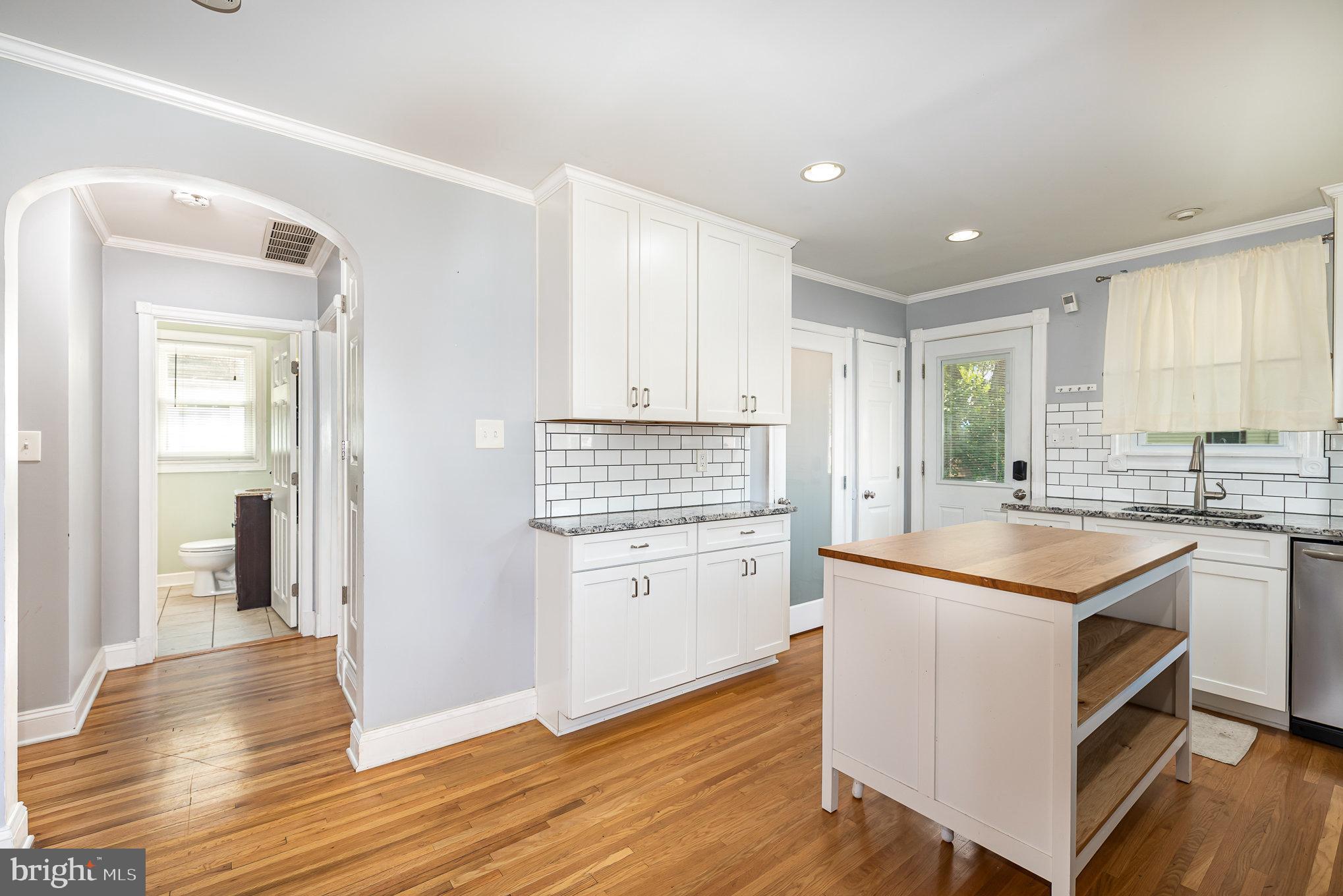 PARKVILLE/CARNEY - Residential