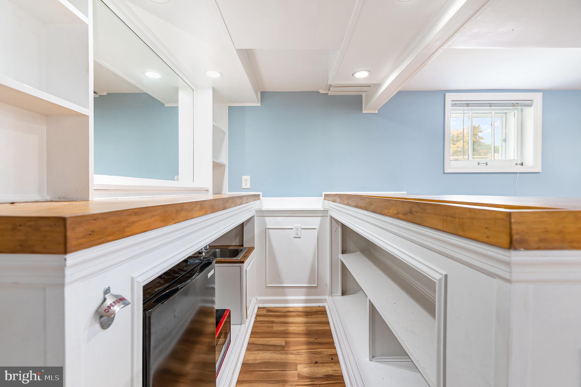 PARKVILLE/CARNEY - Residential