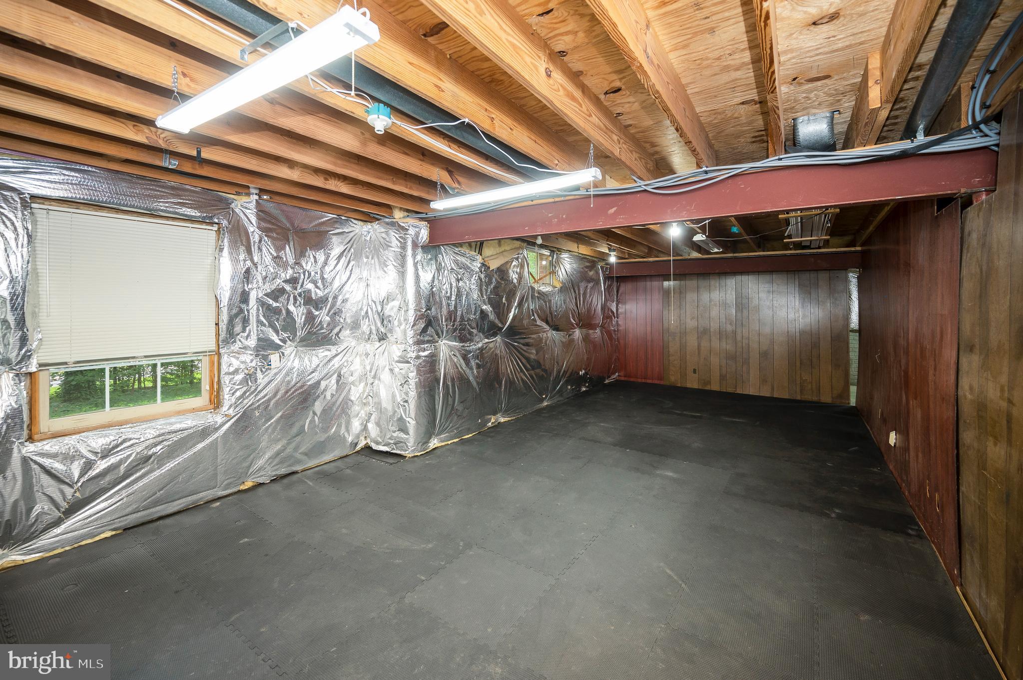10101 FULLERTON COURT