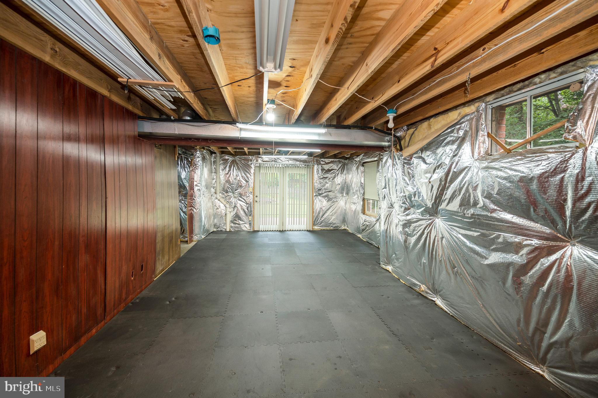10101 FULLERTON COURT