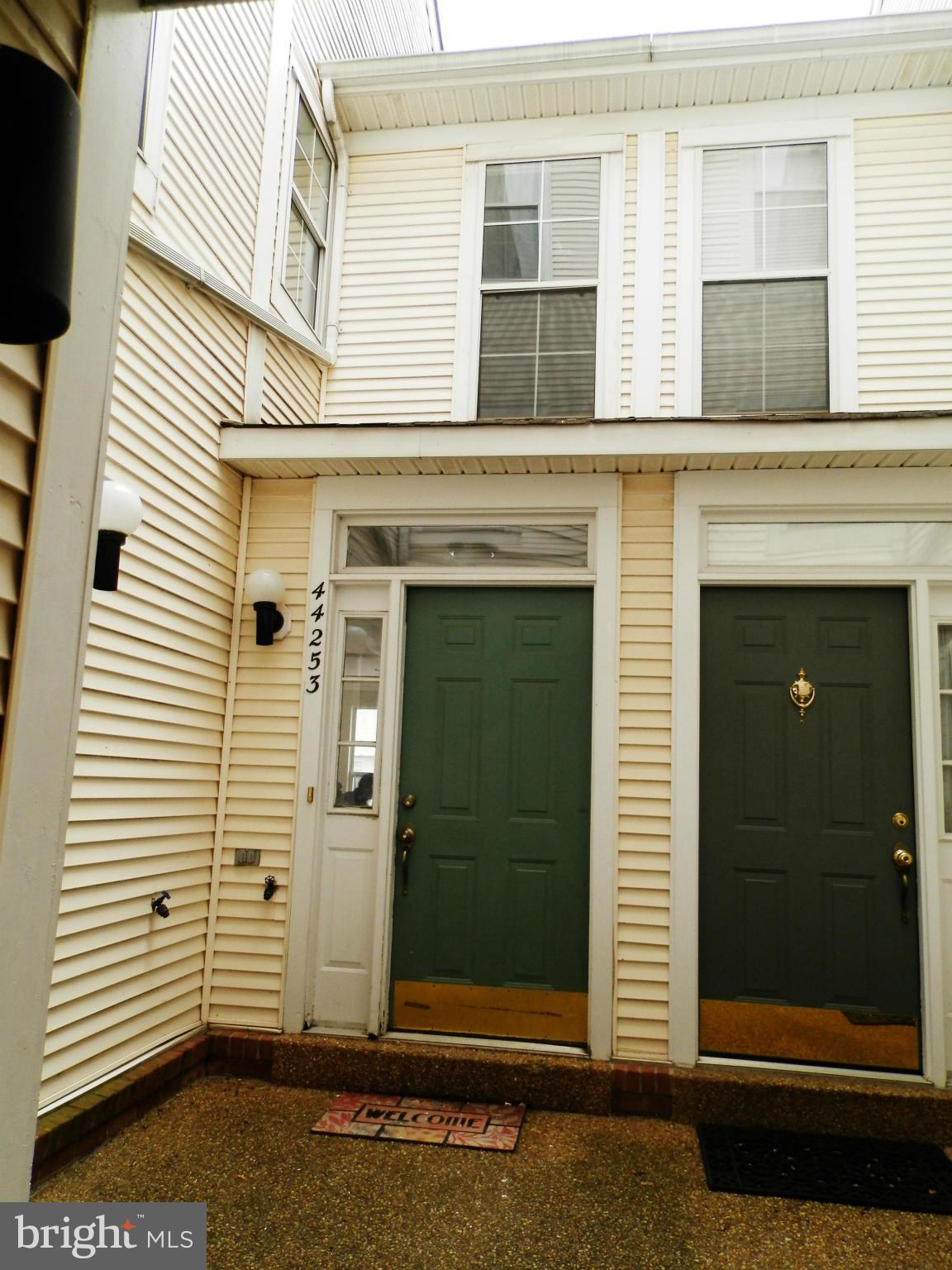 ASHBURN VILLAGE - Residential