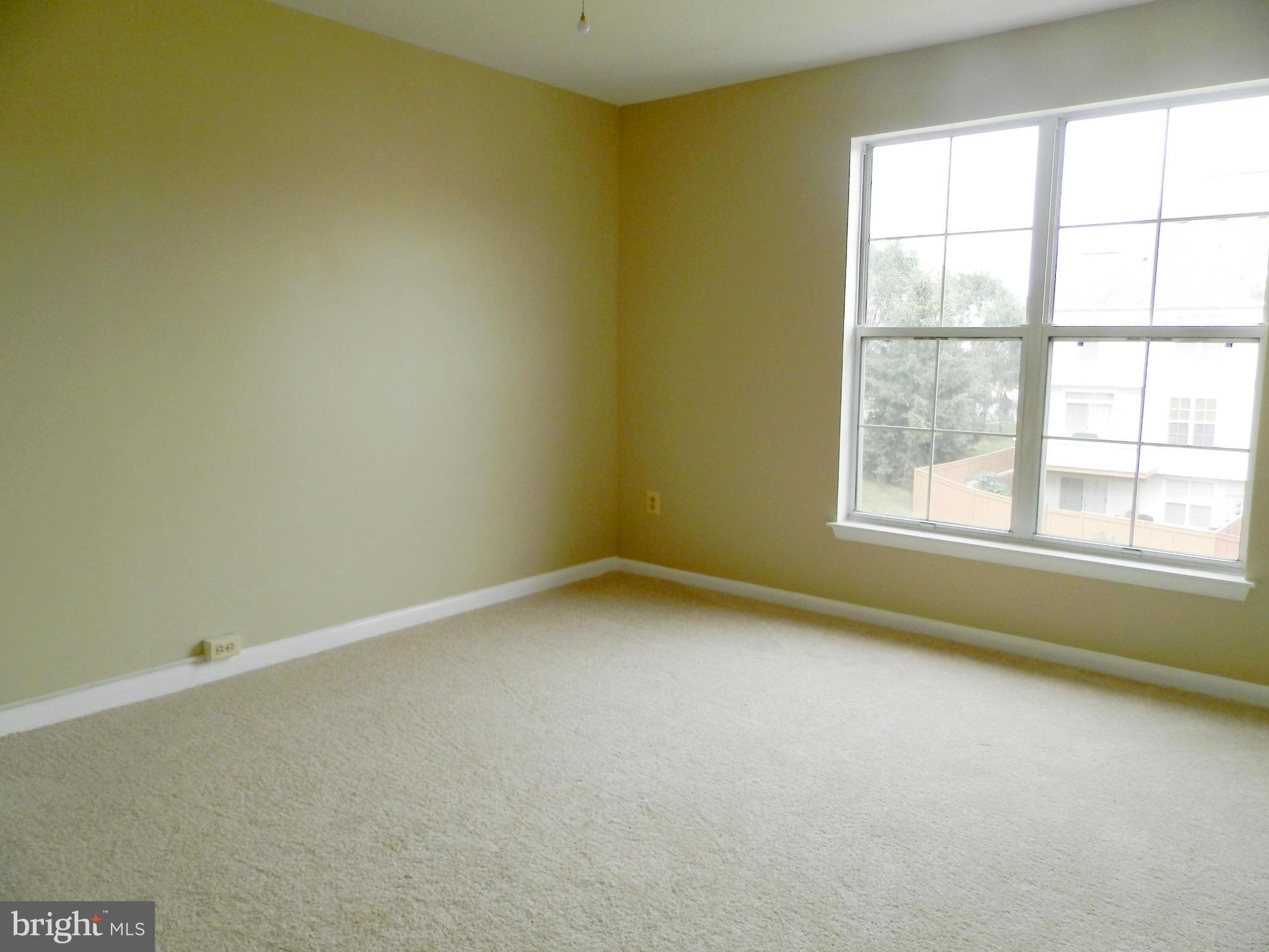 ASHBURN VILLAGE - Residential