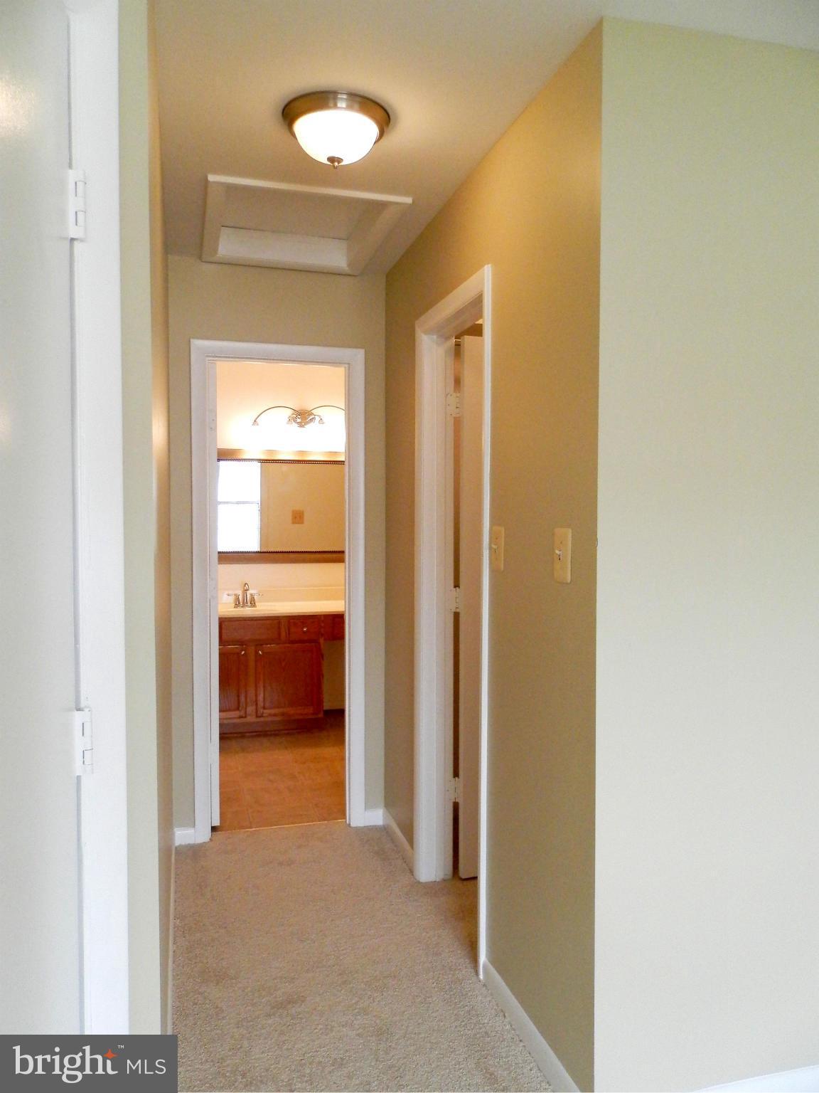 ASHBURN VILLAGE - Residential