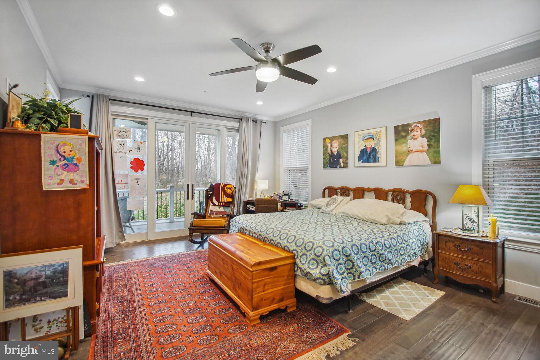 COURTNEY MANOR - Residential