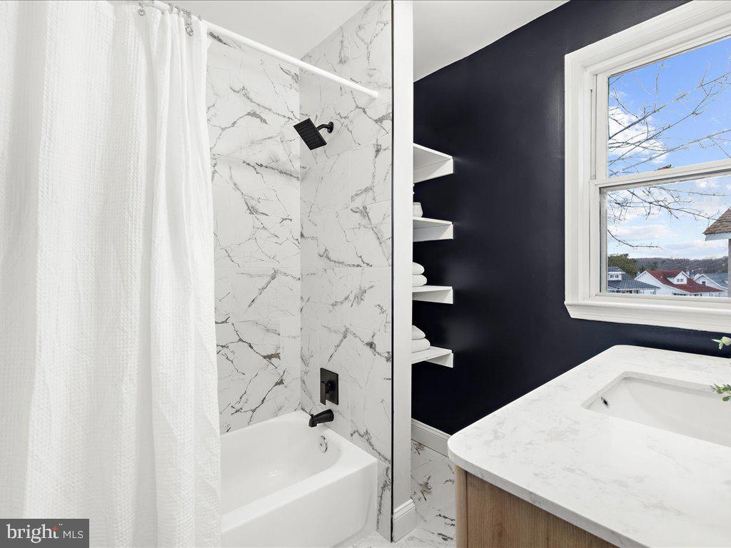 HOWARD PARK - Residential