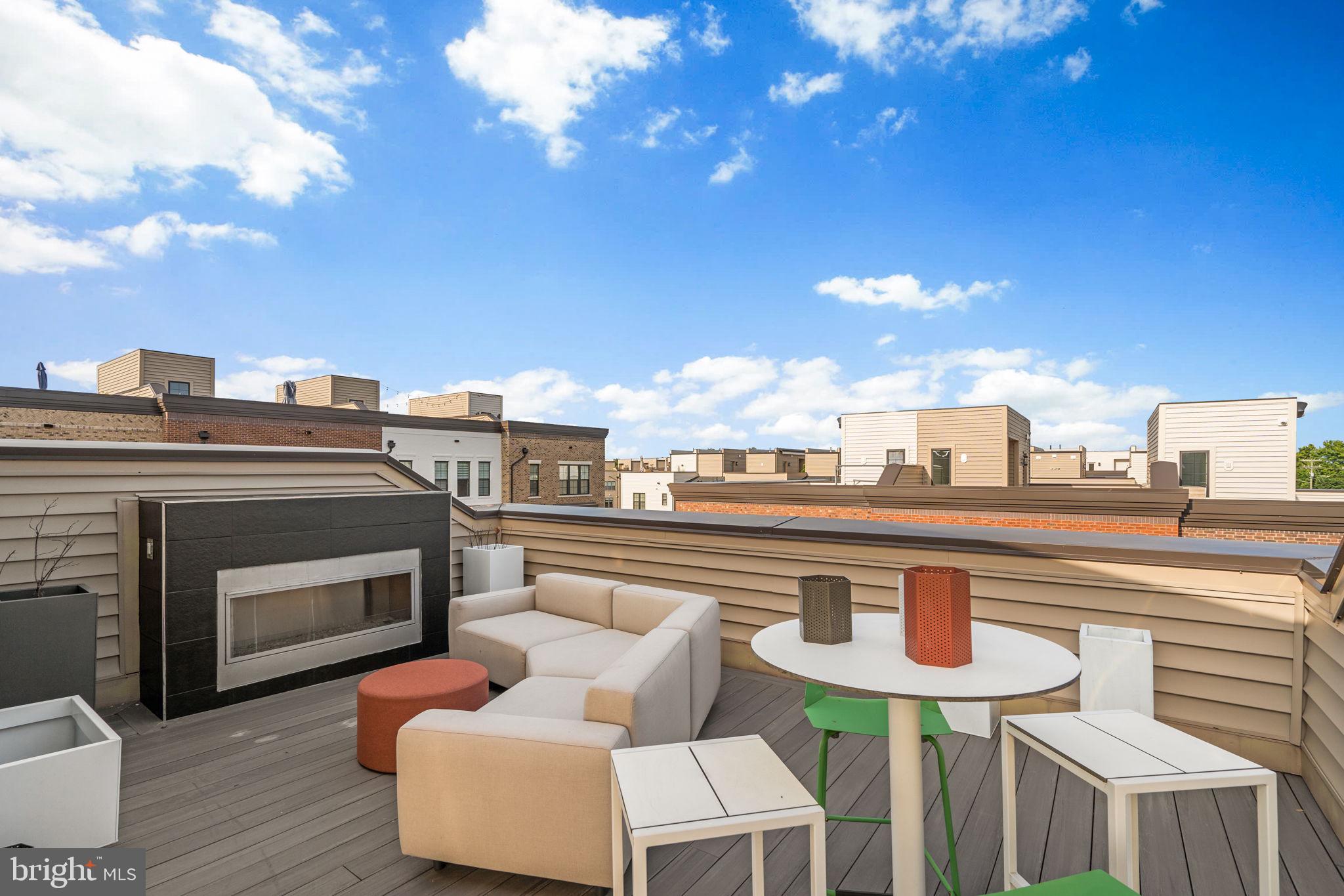 UNION PARK AT MCLEAN - Residential