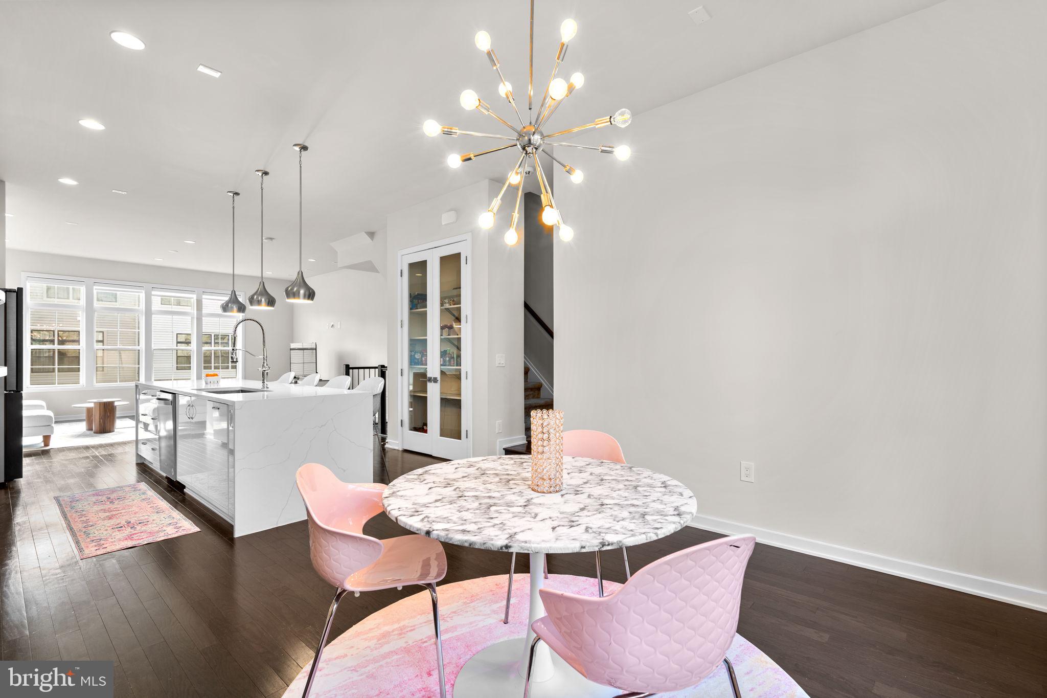 UNION PARK AT MCLEAN - Residential