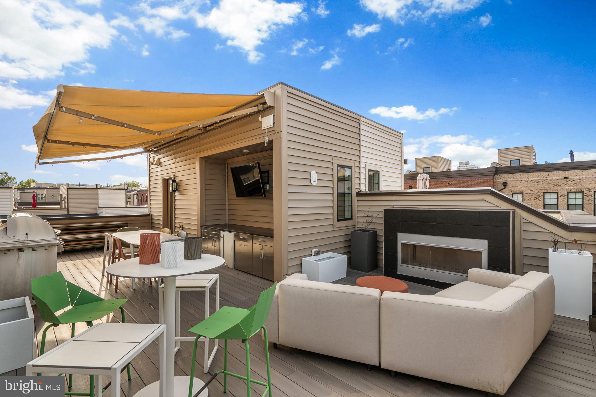 UNION PARK AT MCLEAN - Residential