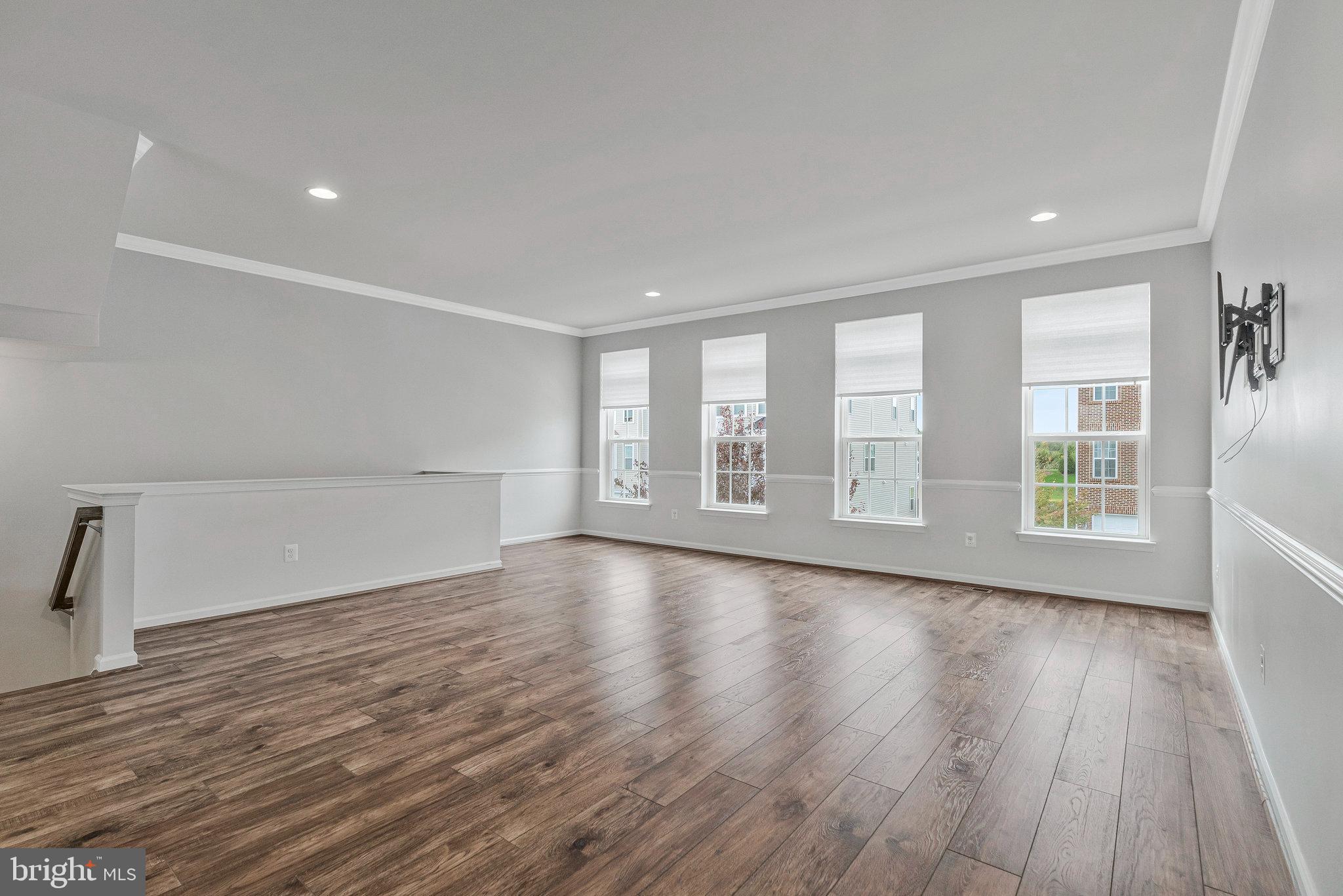 227 UPPER BROOK