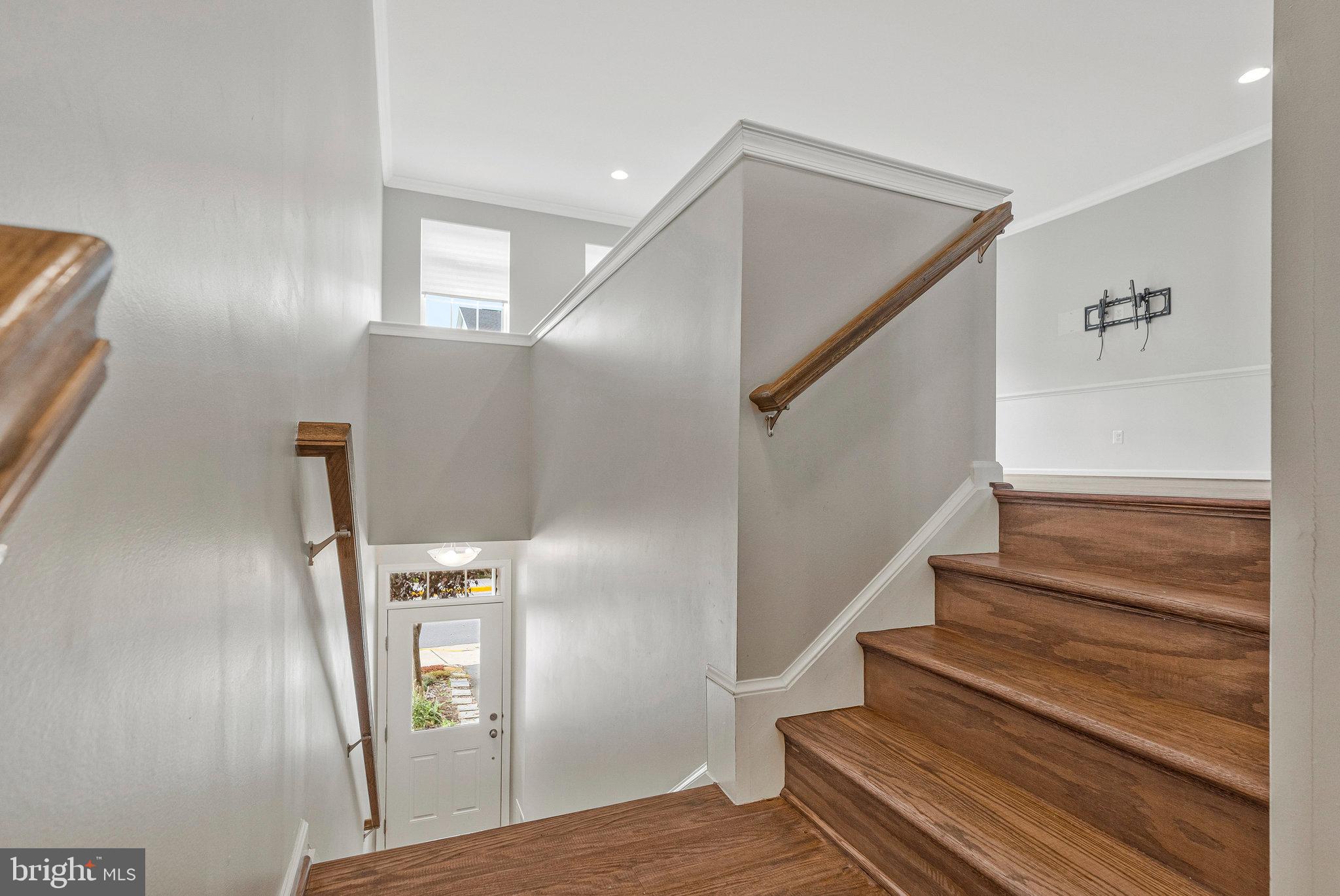 227 UPPER BROOK