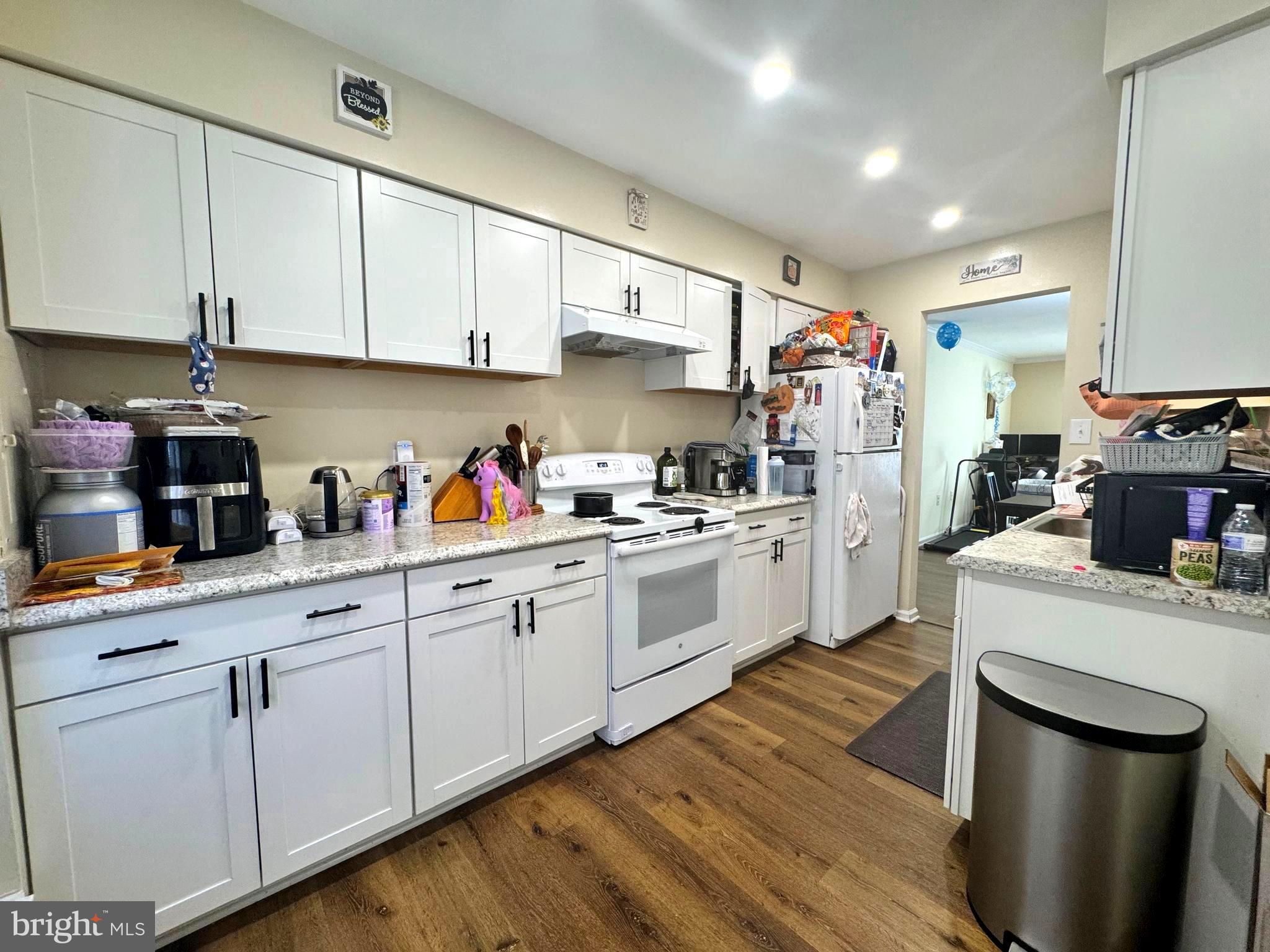 GREENCASTLE MANOR - Residential