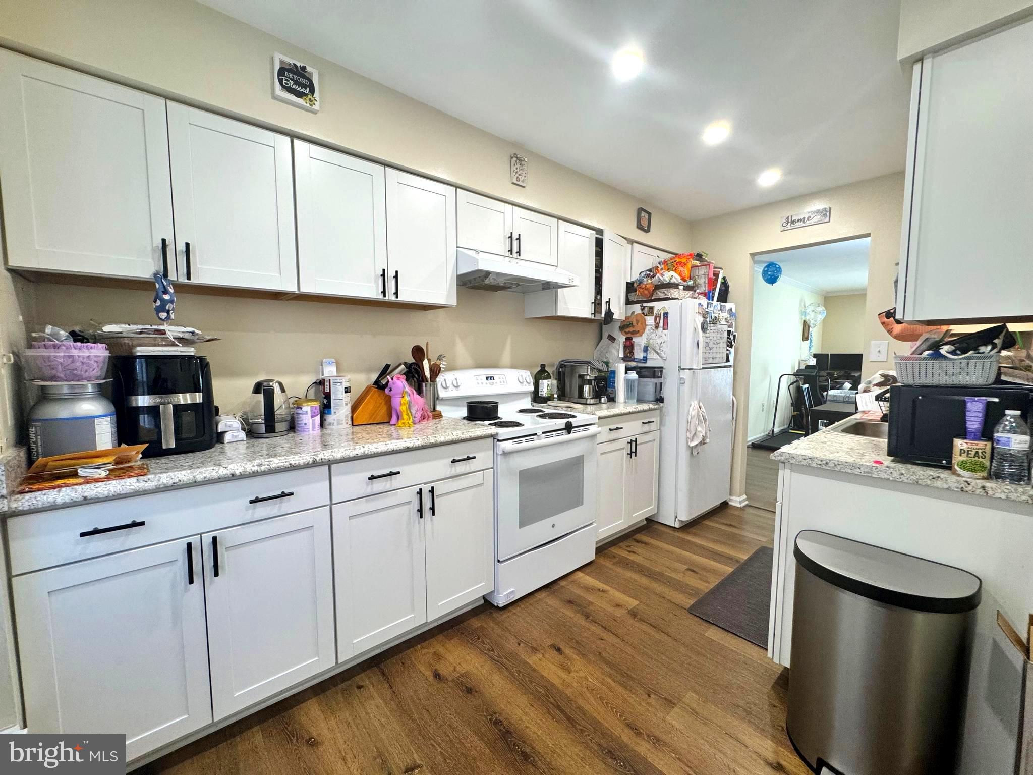 GREENCASTLE MANOR - Residential