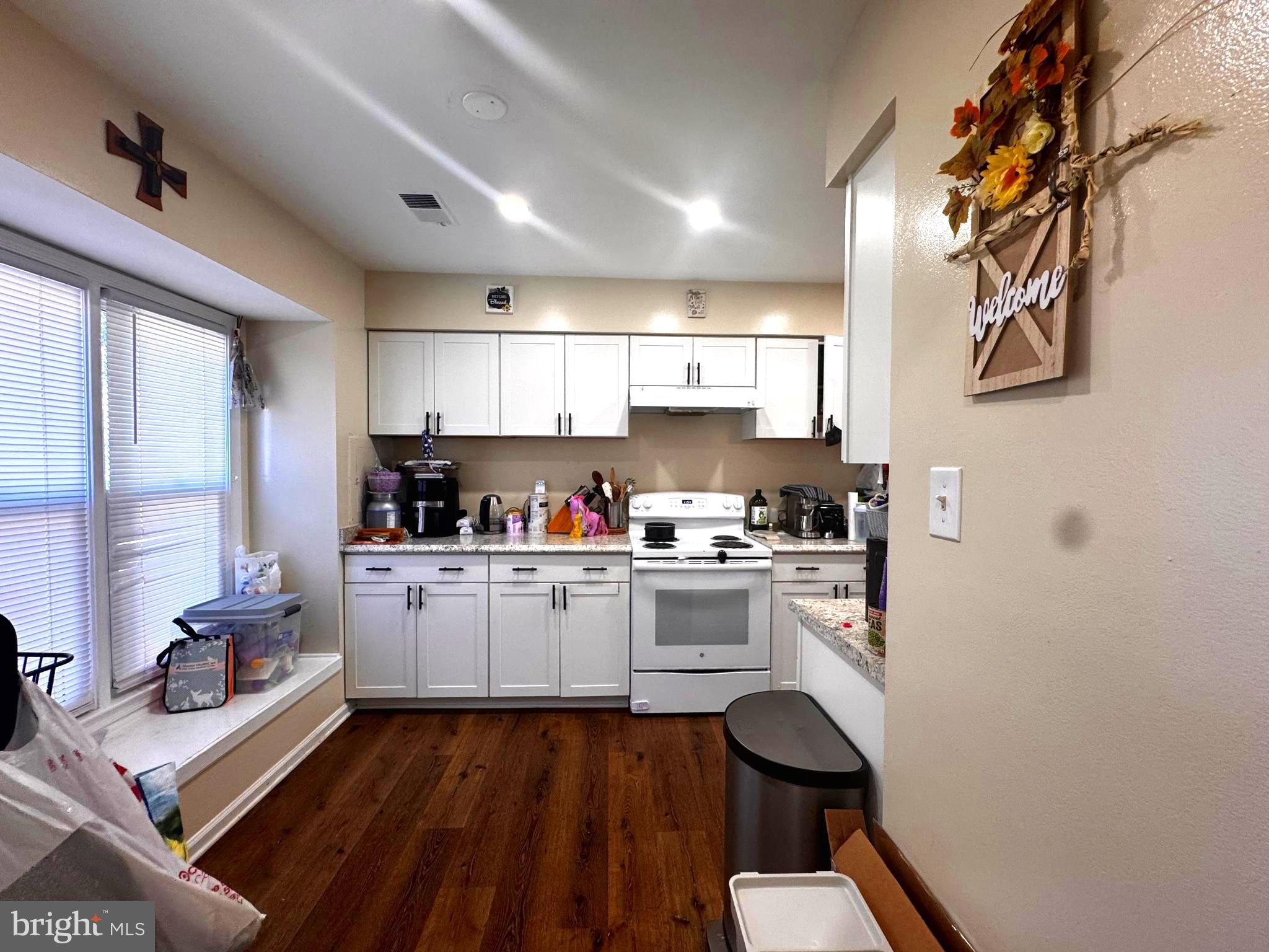 GREENCASTLE MANOR - Residential