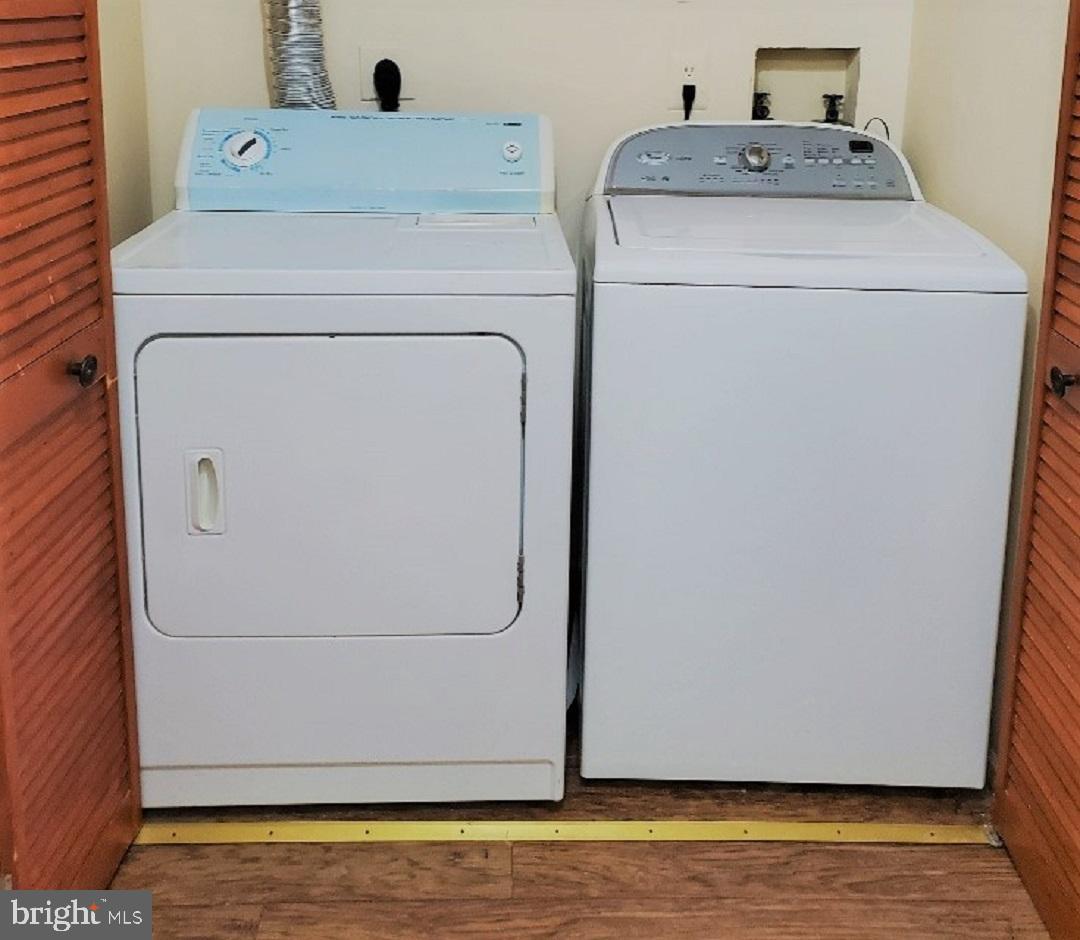 TOWNES OF GLOUCESTER - Residential Lease