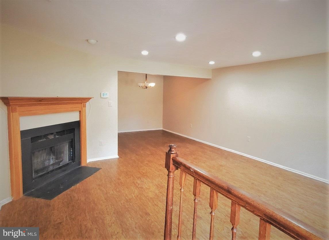 TOWNES OF GLOUCESTER - Residential Lease