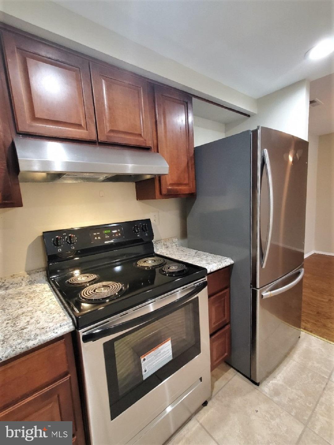 TOWNES OF GLOUCESTER - Residential Lease